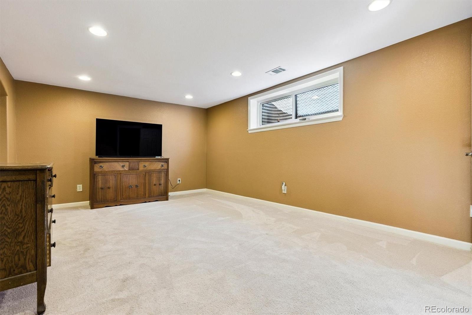 Sedalia, Colorado, 80135, United States, 5 Bedrooms Bedrooms, ,6 BathroomsBathrooms,Residential,Active,1996570