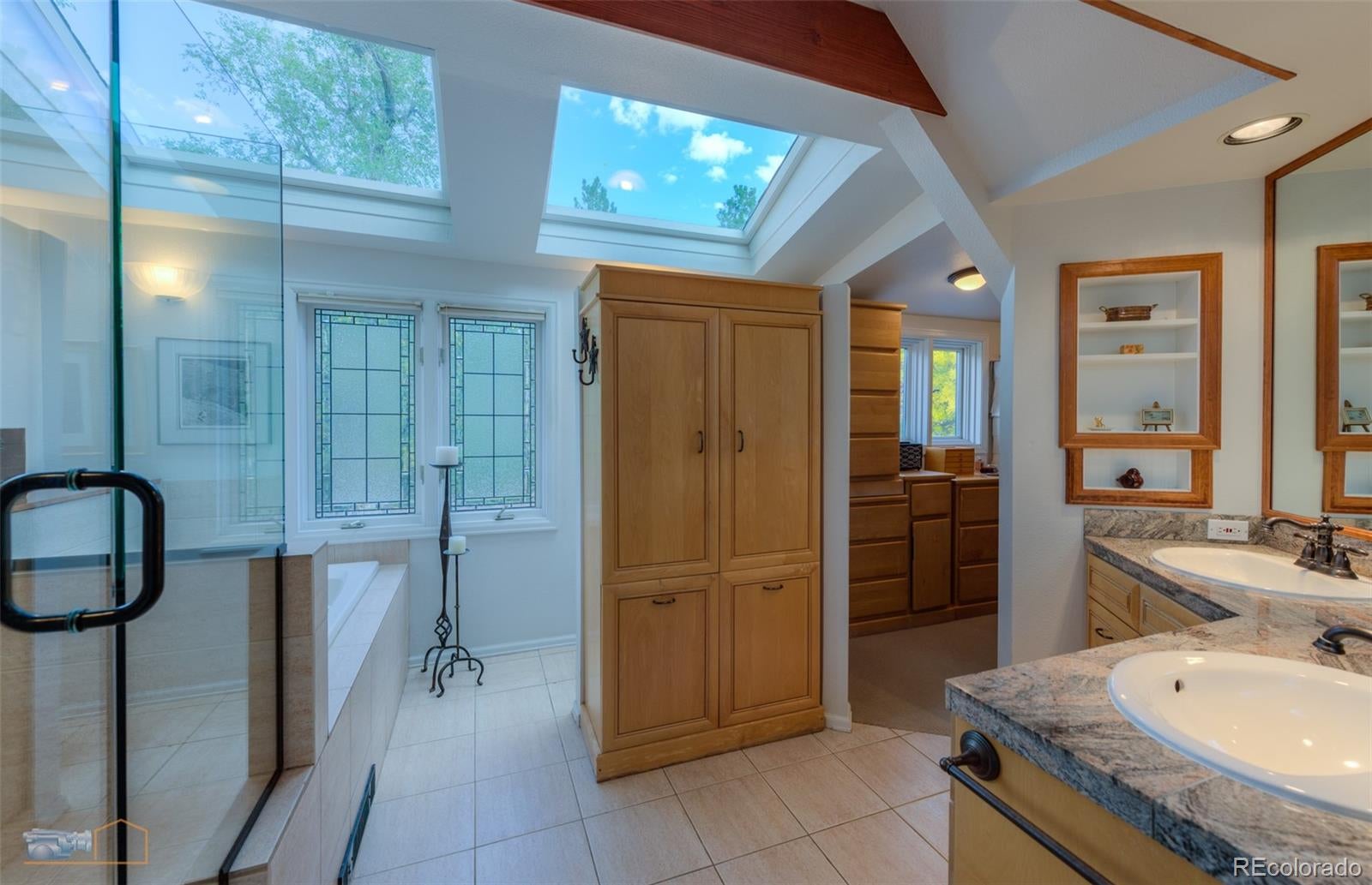 Boulder, Colorado, 80304, United States, 4 Bedrooms Bedrooms, ,3 BathroomsBathrooms,Residential,Active,1944080
