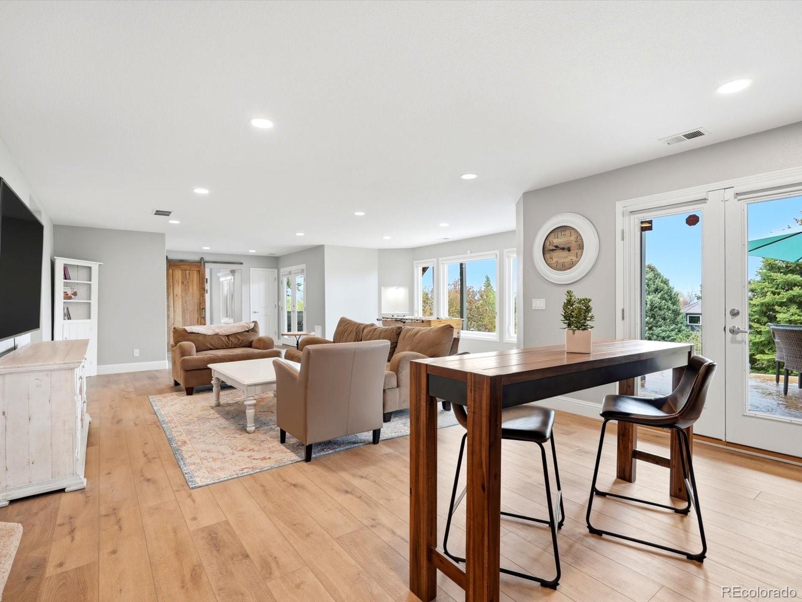Highlands Ranch, Colorado, 80126, United States, 5 Bedrooms Bedrooms, ,5 BathroomsBathrooms,Residential,Pending,2045674