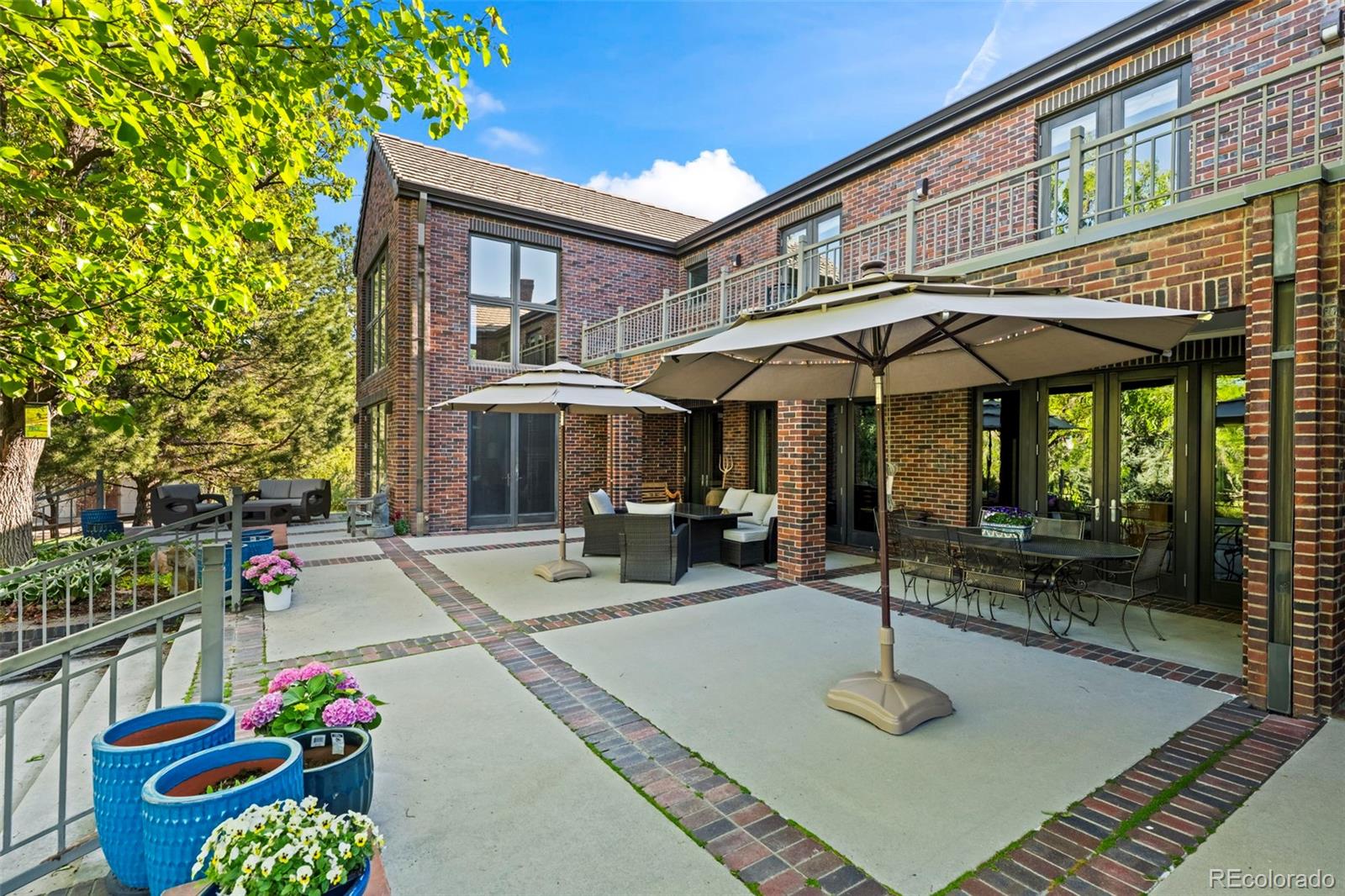 Niwot, Colorado, 80503, United States, 4 Bedrooms Bedrooms, ,7 BathroomsBathrooms,Residential,Active,2033352
