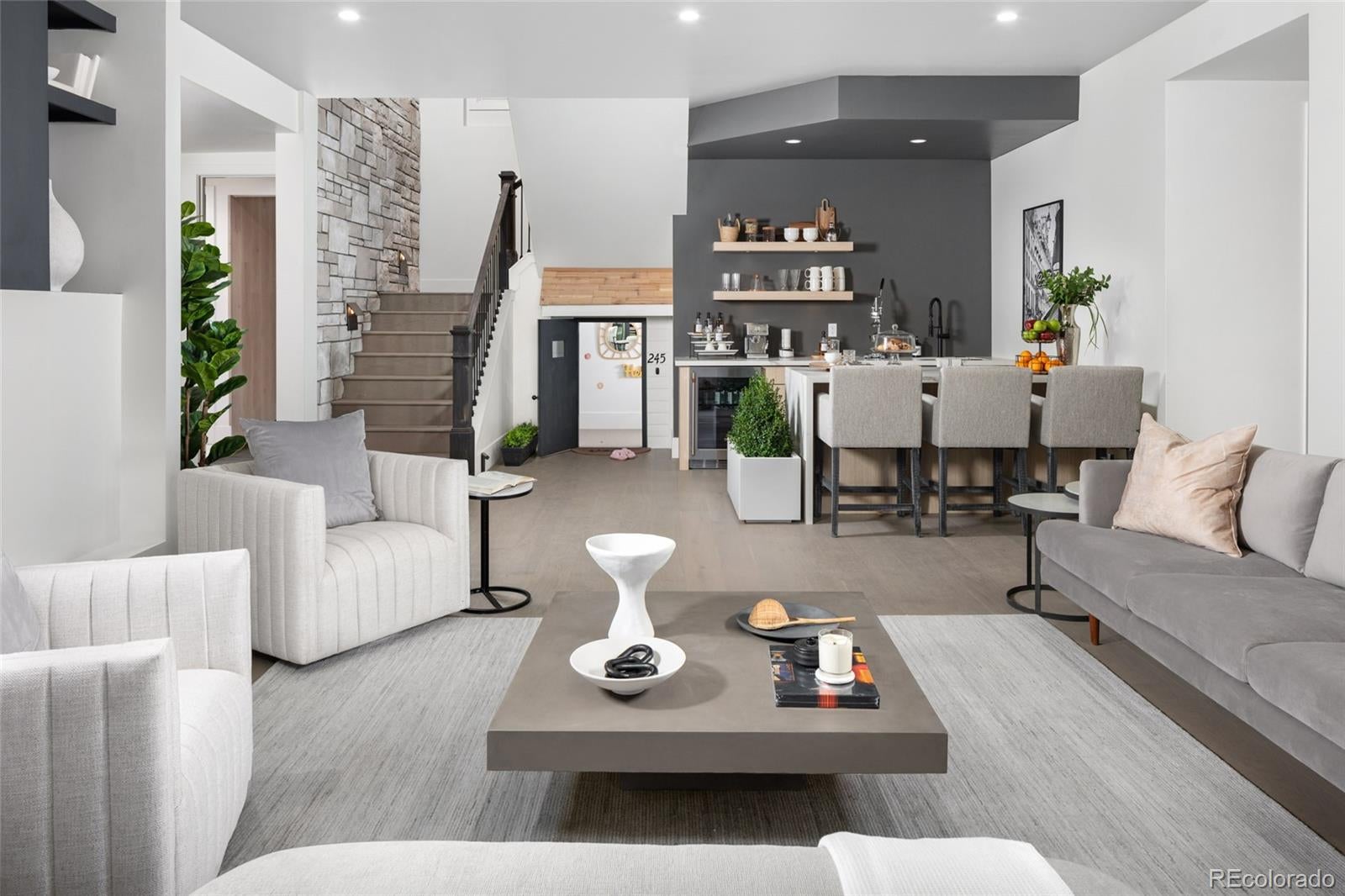 Berthoud, Colorado, 80513, United States, 4 Bedrooms Bedrooms, ,9 BathroomsBathrooms,Residential,Active,1990664