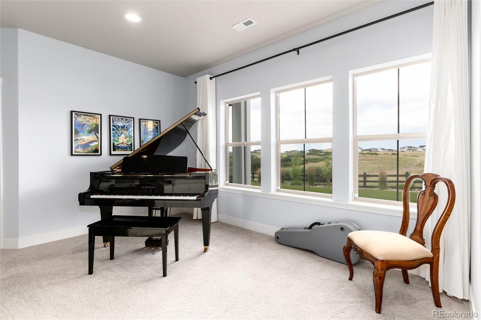 Castle Rock, Colorado, 80108, United States, 5 Bedrooms Bedrooms, ,4 BathroomsBathrooms,Residential,Active,1904162