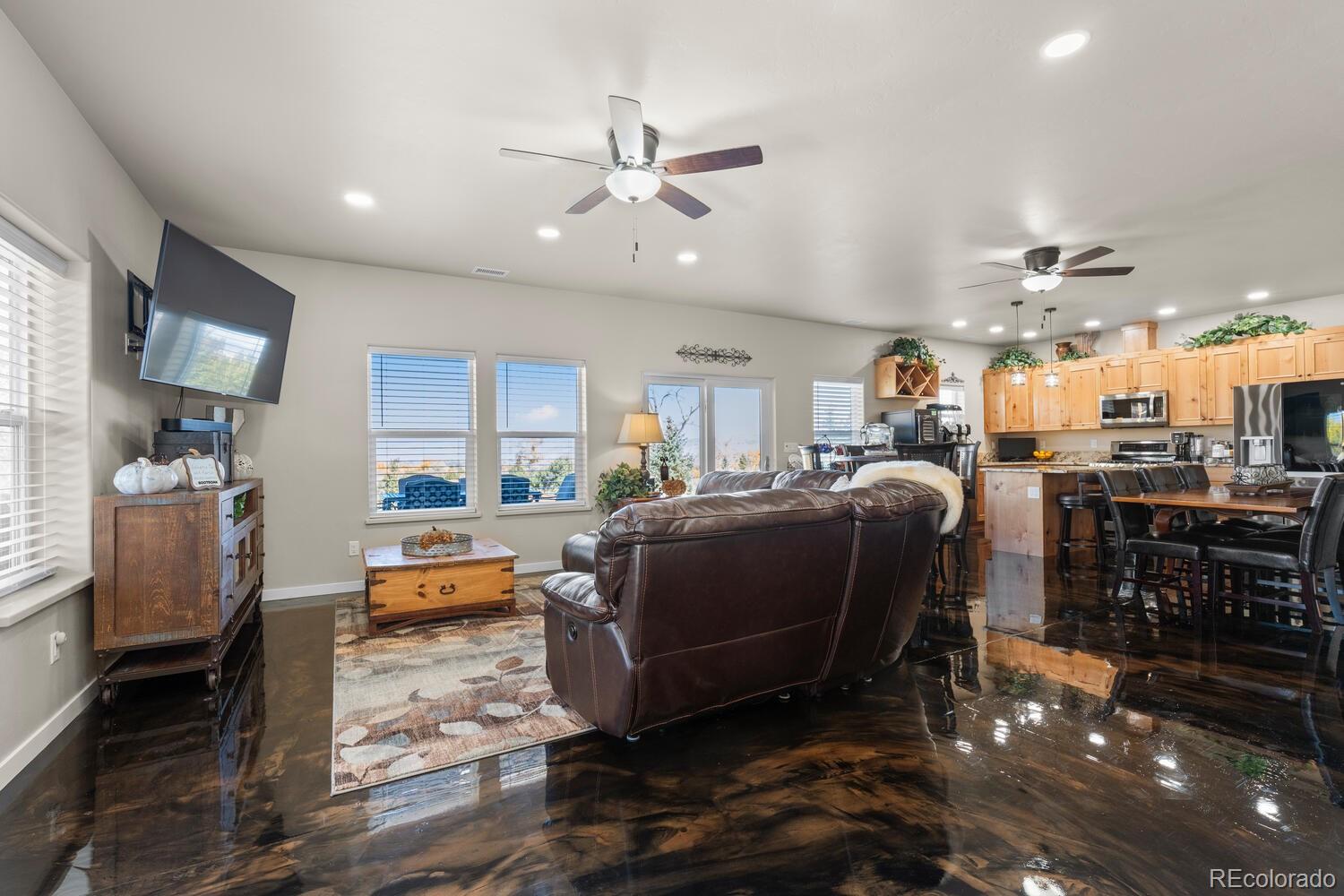 Montrose, Colorado, 81403, United States, 3 Bedrooms Bedrooms, ,3 BathroomsBathrooms,Residential,Active,1985579