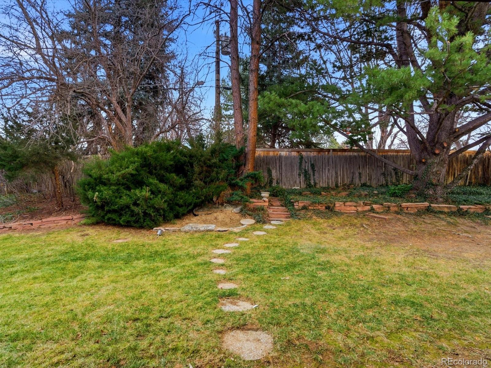 Englewood, Colorado, 80113, United States, 4 Bedrooms Bedrooms, ,5 BathroomsBathrooms,Residential,Active,2006786