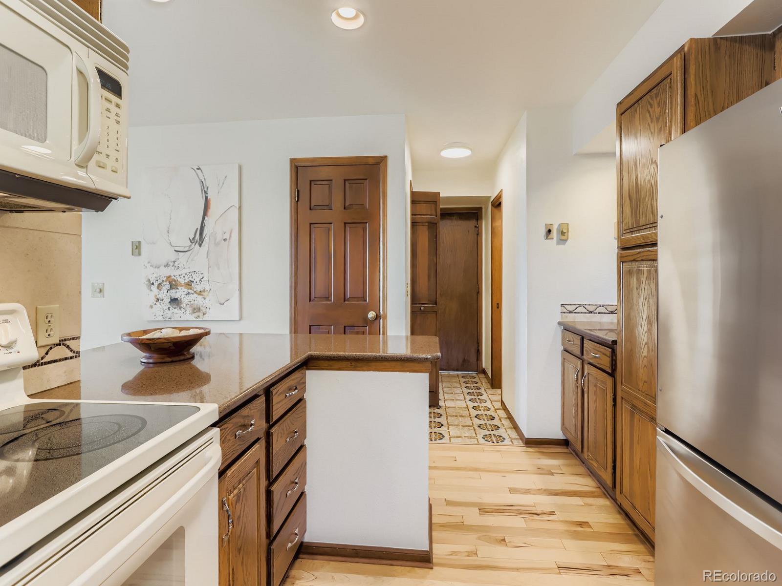 Boulder, Colorado, 80302, United States, 3 Bedrooms Bedrooms, ,3 BathroomsBathrooms,Residential,Active,1944050