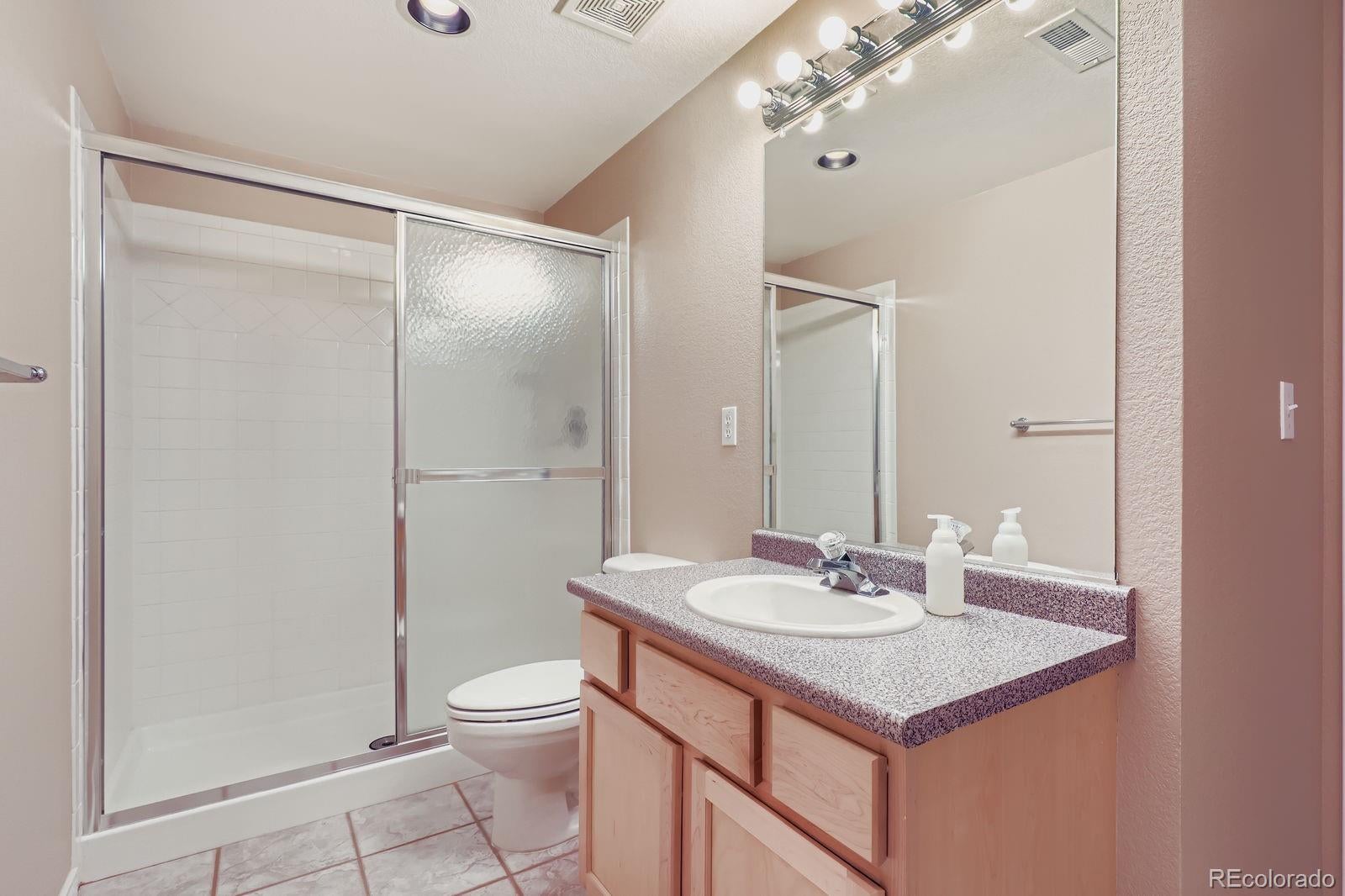 Englewood, Colorado, 80111, United States, 6 Bedrooms Bedrooms, ,5 BathroomsBathrooms,Residential,Active,1904158