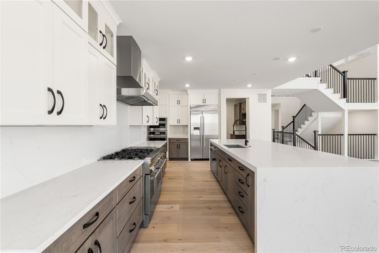 Lone Tree, Colorado, 80134, United States, 6 Bedrooms Bedrooms, ,7 BathroomsBathrooms,Residential,Active,1952989