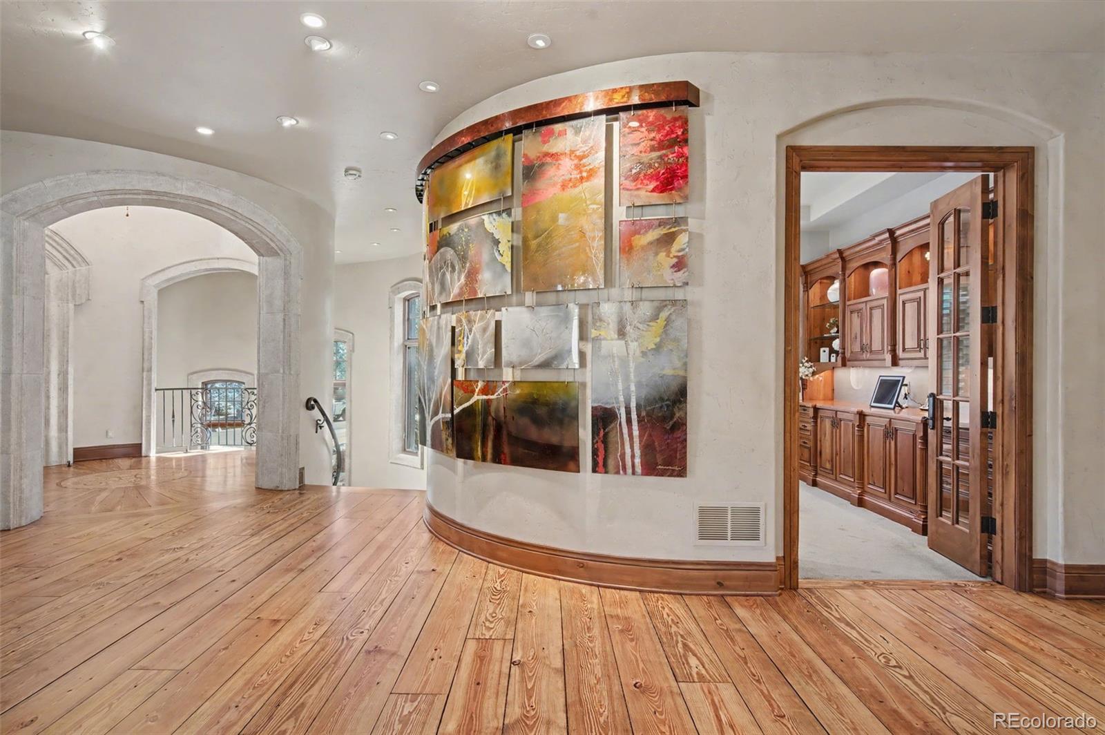 Colorado Springs, Colorado, 80906, United States, 5 Bedrooms Bedrooms, ,7 BathroomsBathrooms,Residential,Active,2017085