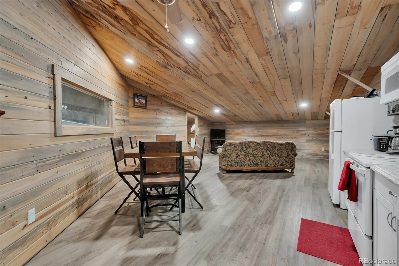 Elizabeth, Colorado, 80107, United States, ,6 BathroomsBathrooms,Residential,Contingent,1885011