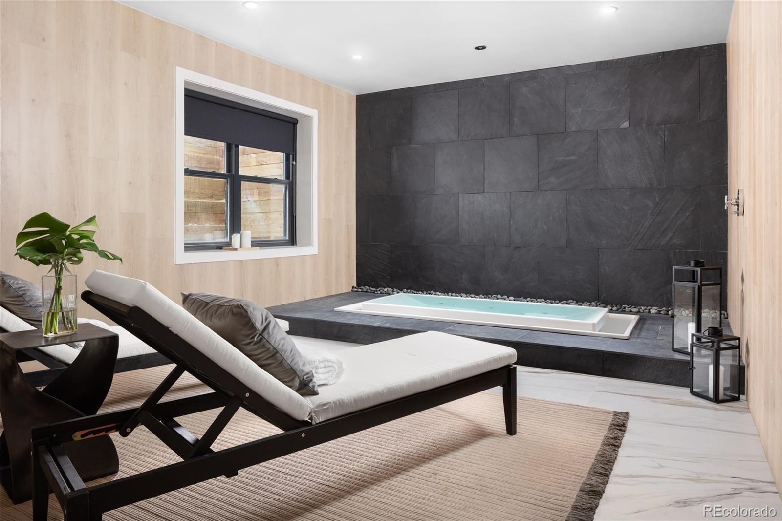 Berthoud, Colorado, 80513, United States, 4 Bedrooms Bedrooms, ,9 BathroomsBathrooms,Residential,Active,1990664