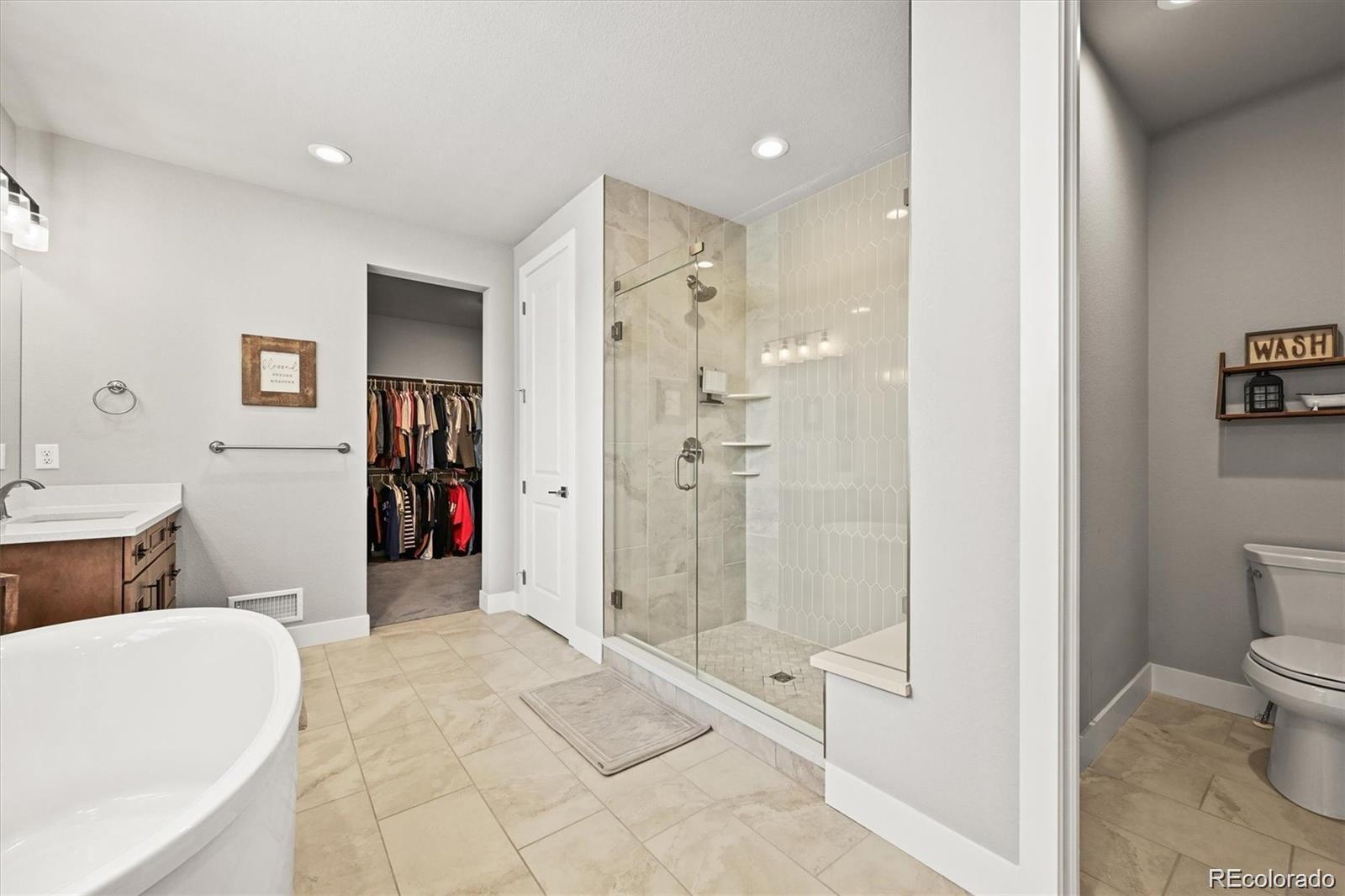 Castle Rock, Colorado, 80104, United States, 7 Bedrooms Bedrooms, ,6 BathroomsBathrooms,Residential,Active,1953382