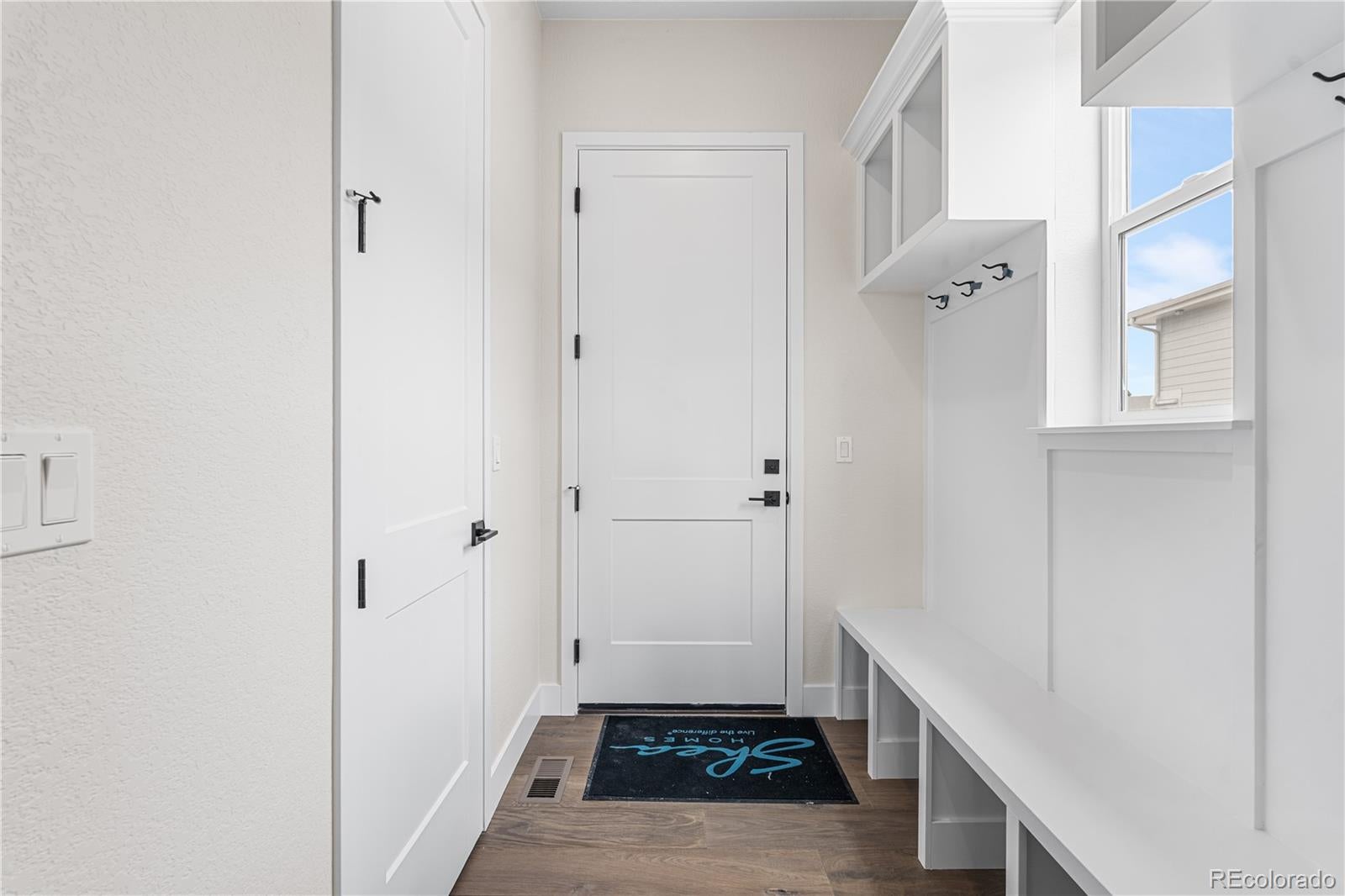 Castle Pines, Colorado, 80108, United States, ,5 BathroomsBathrooms,Residential,Active,1824040