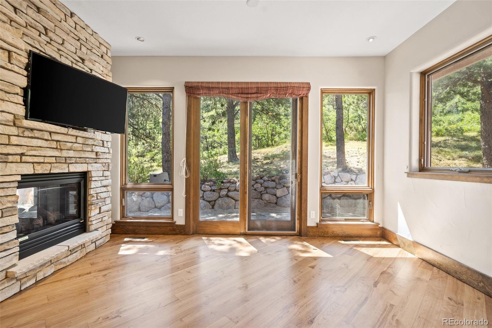 Colorado Springs, Colorado, 80919, United States, 4 Bedrooms Bedrooms, ,4 BathroomsBathrooms,Residential,Active,1909853