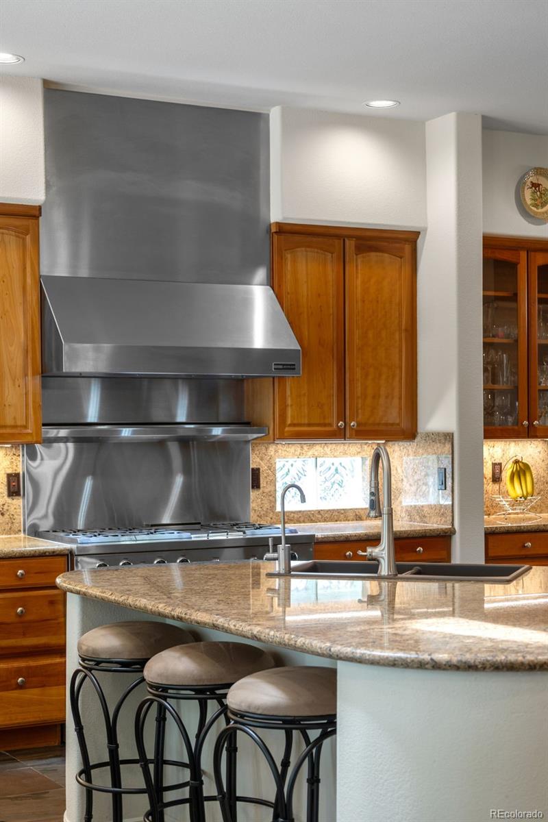 Lone Tree, Colorado, 80124, United States, 4 Bedrooms Bedrooms, ,5 BathroomsBathrooms,Residential,Active,1909066