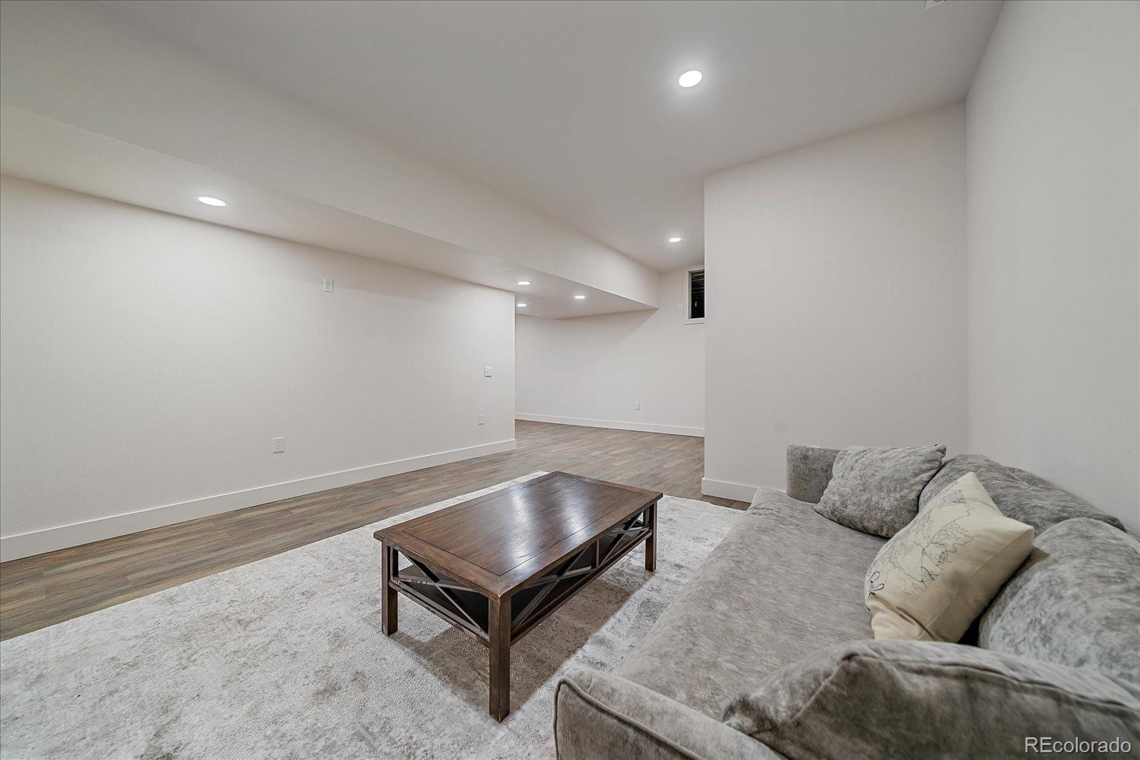 Elbert, Colorado, 80106, United States, 4 Bedrooms Bedrooms, ,4 BathroomsBathrooms,Residential,Active,2011437