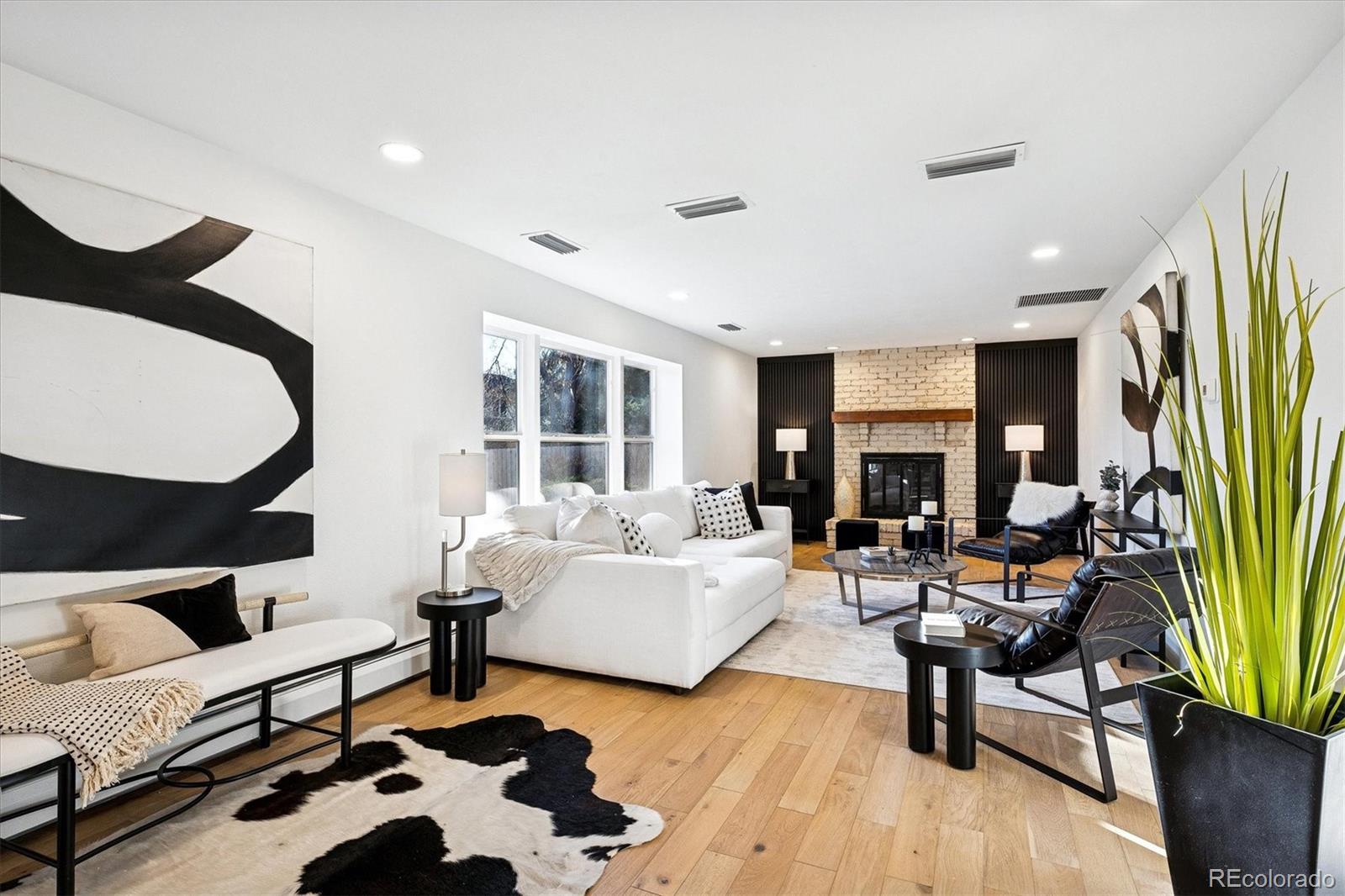 Denver, Colorado, 80237, United States, 5 Bedrooms Bedrooms, ,4 BathroomsBathrooms,Residential,Active,2008256