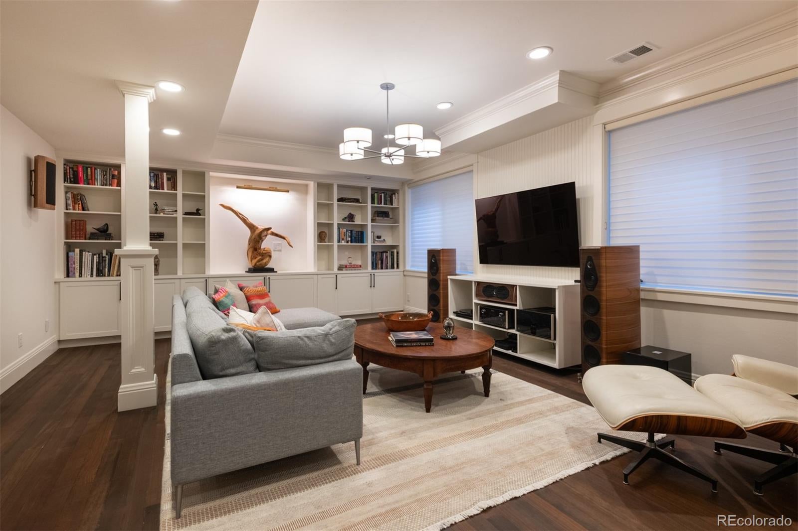 Boulder, Colorado, 80302, United States, 4 Bedrooms Bedrooms, ,5 BathroomsBathrooms,Residential,Active,1953427