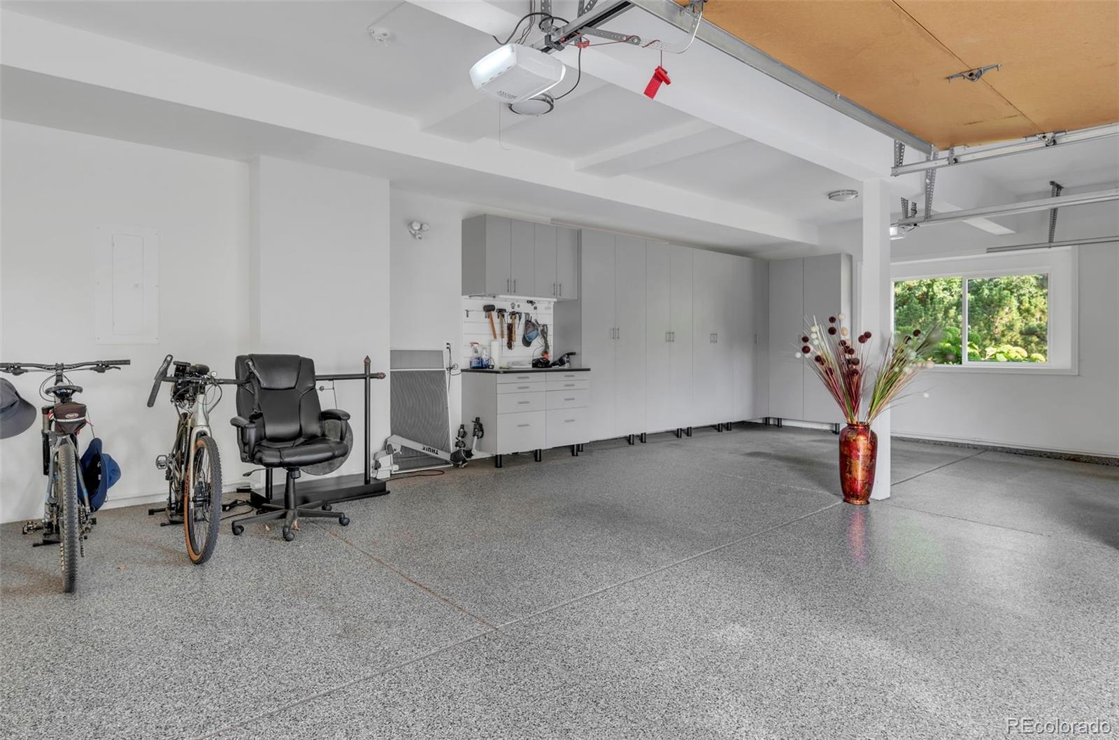 Boulder, Colorado, 80304, United States, 4 Bedrooms Bedrooms, ,5 BathroomsBathrooms,Residential,Active,1944028