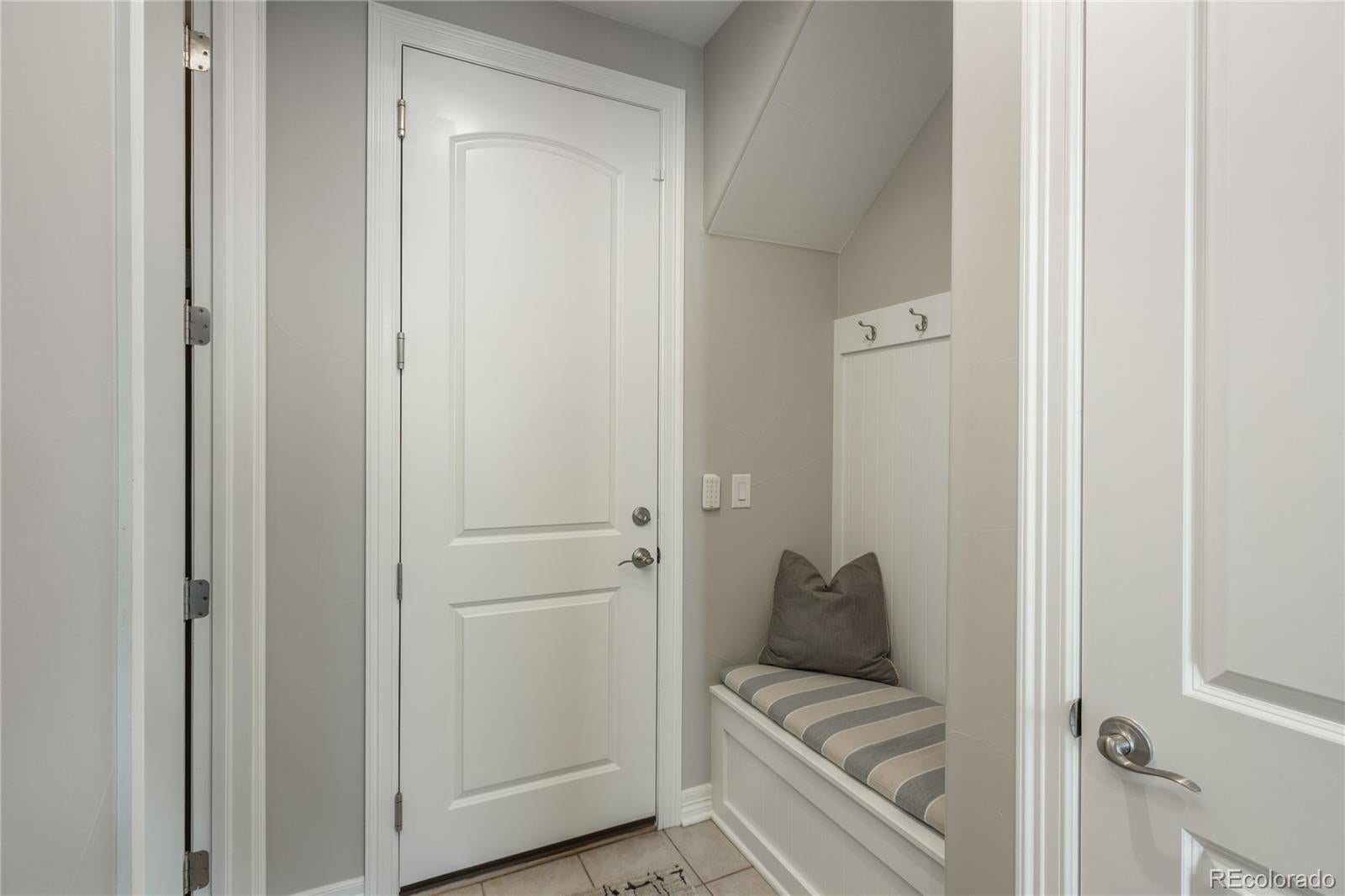 Highlands Ranch, Colorado, 80126, United States, 5 Bedrooms Bedrooms, ,6 BathroomsBathrooms,Residential,Active,2015841