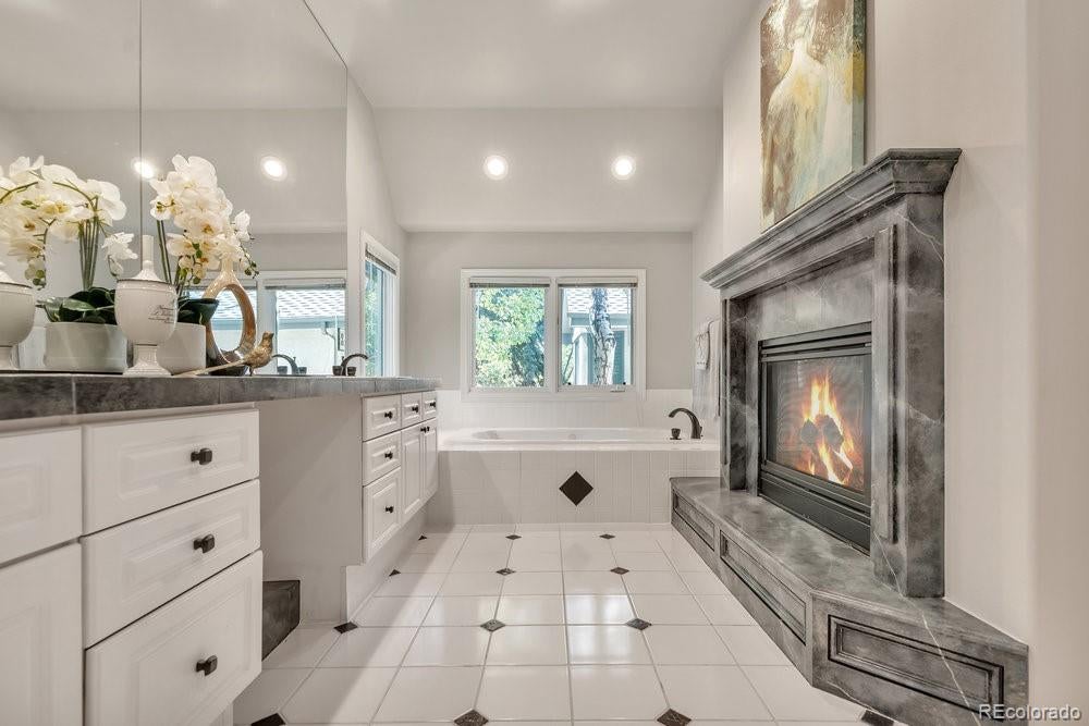 Denver, Colorado, 80209, United States, 3 Bedrooms Bedrooms, ,3 BathroomsBathrooms,Residential,Active,1914843