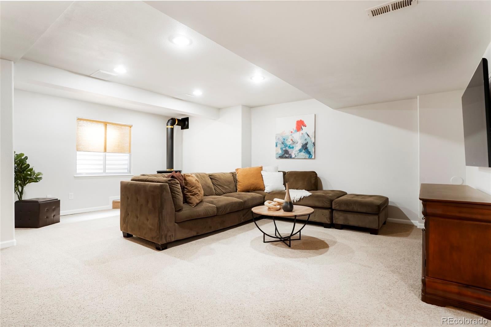 Highlands Ranch, Colorado, 80126, United States, 5 Bedrooms Bedrooms, ,5 BathroomsBathrooms,Residential,Active,1922291