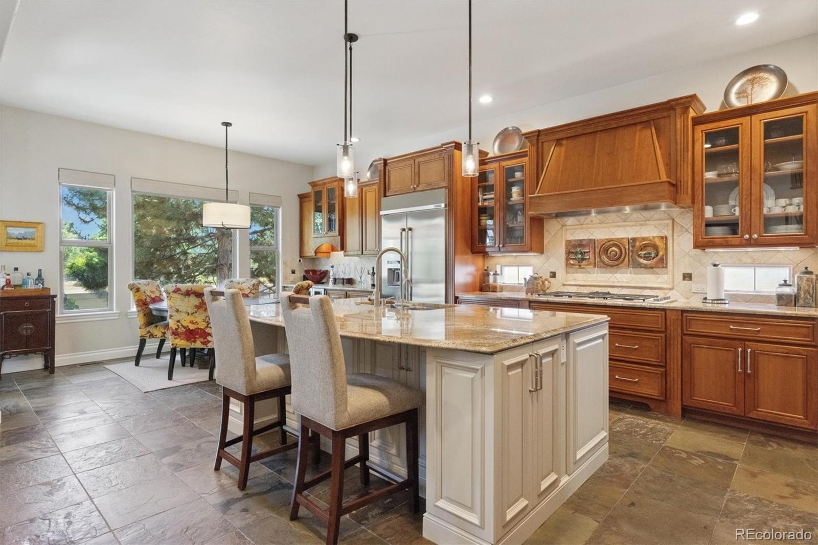 Littleton, Colorado, 80123, United States, 3 Bedrooms Bedrooms, ,4 BathroomsBathrooms,Residential,Active,1905081