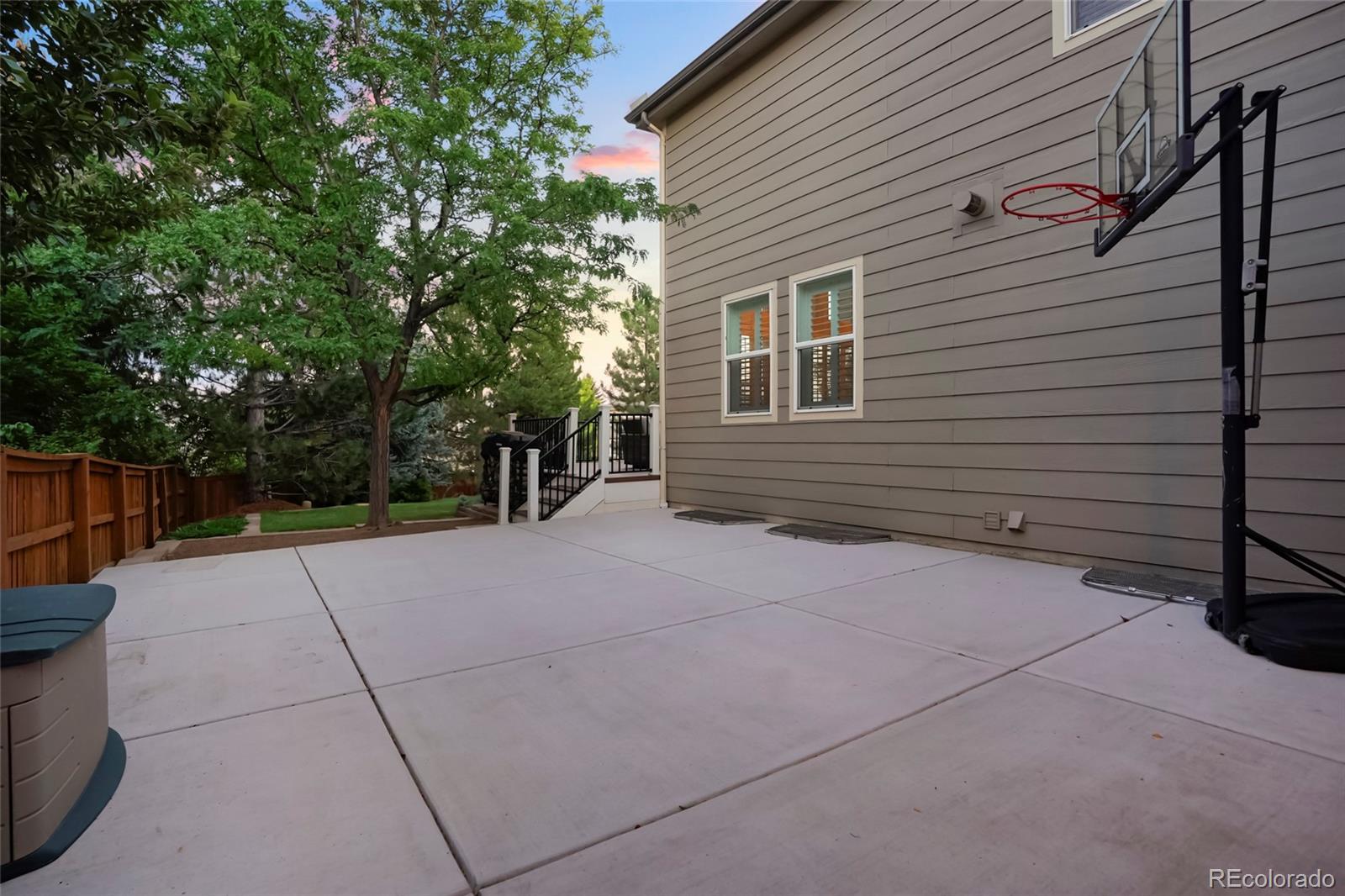 Highlands Ranch, Colorado, 80126, United States, 5 Bedrooms Bedrooms, ,5 BathroomsBathrooms,Residential,Active,1922291