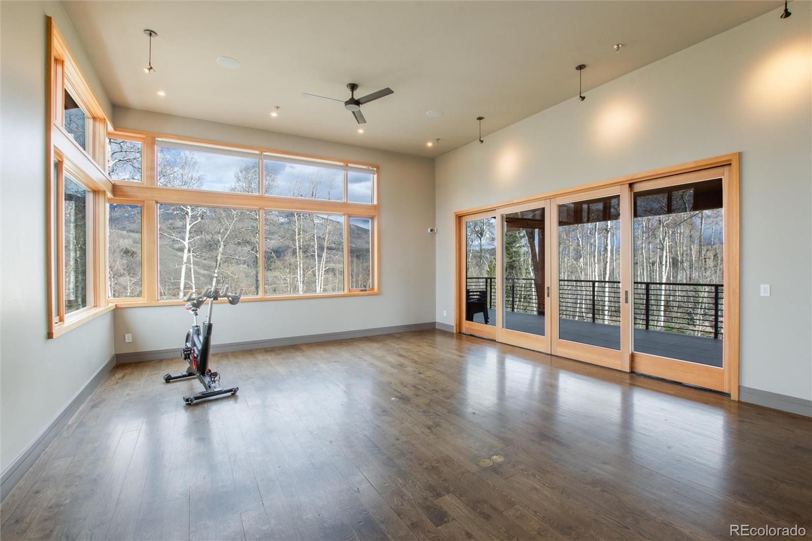Silverthorne, Colorado, 80498, United States, 3 Bedrooms Bedrooms, ,3 BathroomsBathrooms,Residential,Active,1823934