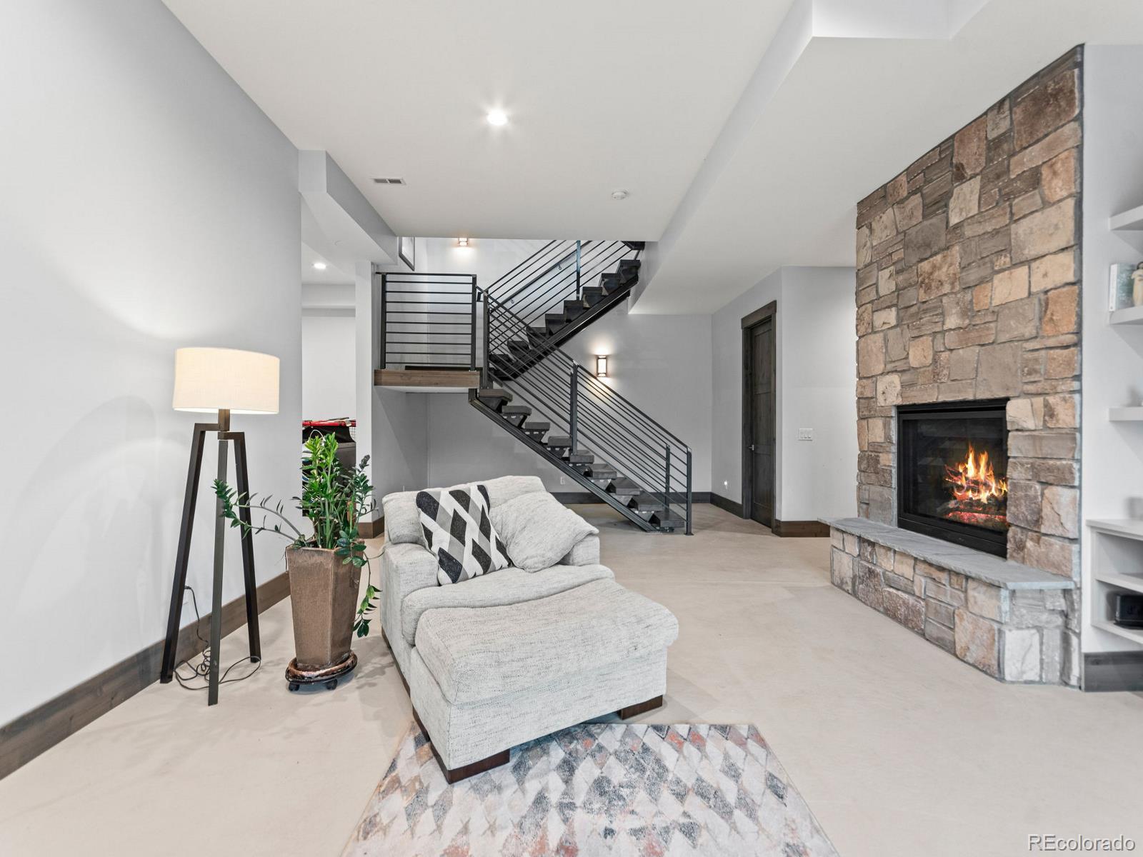 Littleton, Colorado, 80127, United States, 5 Bedrooms Bedrooms, ,5 BathroomsBathrooms,Residential,Active,1849236