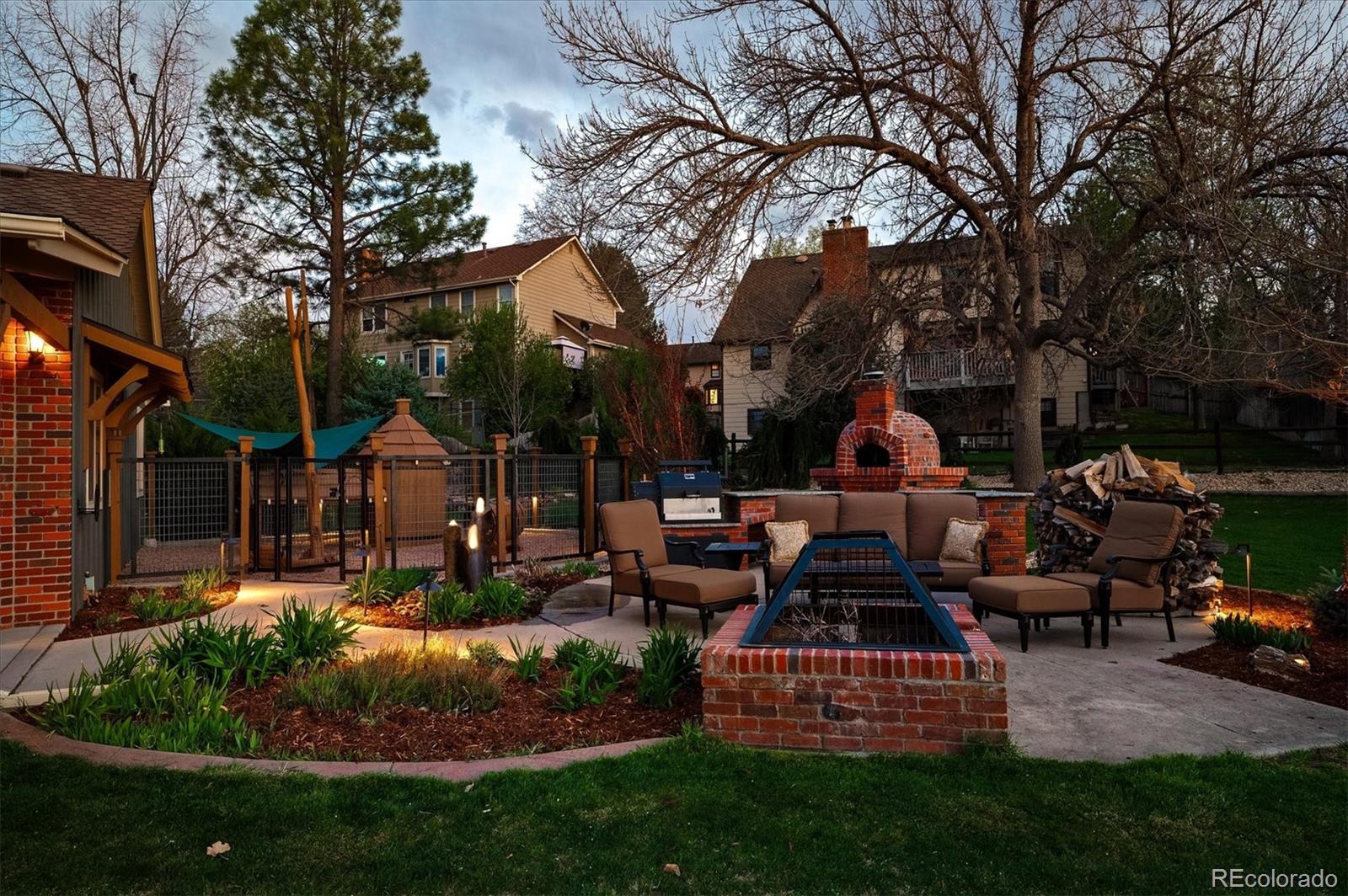 Lakewood, Colorado, 80227, United States, 4 Bedrooms Bedrooms, ,4 BathroomsBathrooms,Residential,Active,2035641