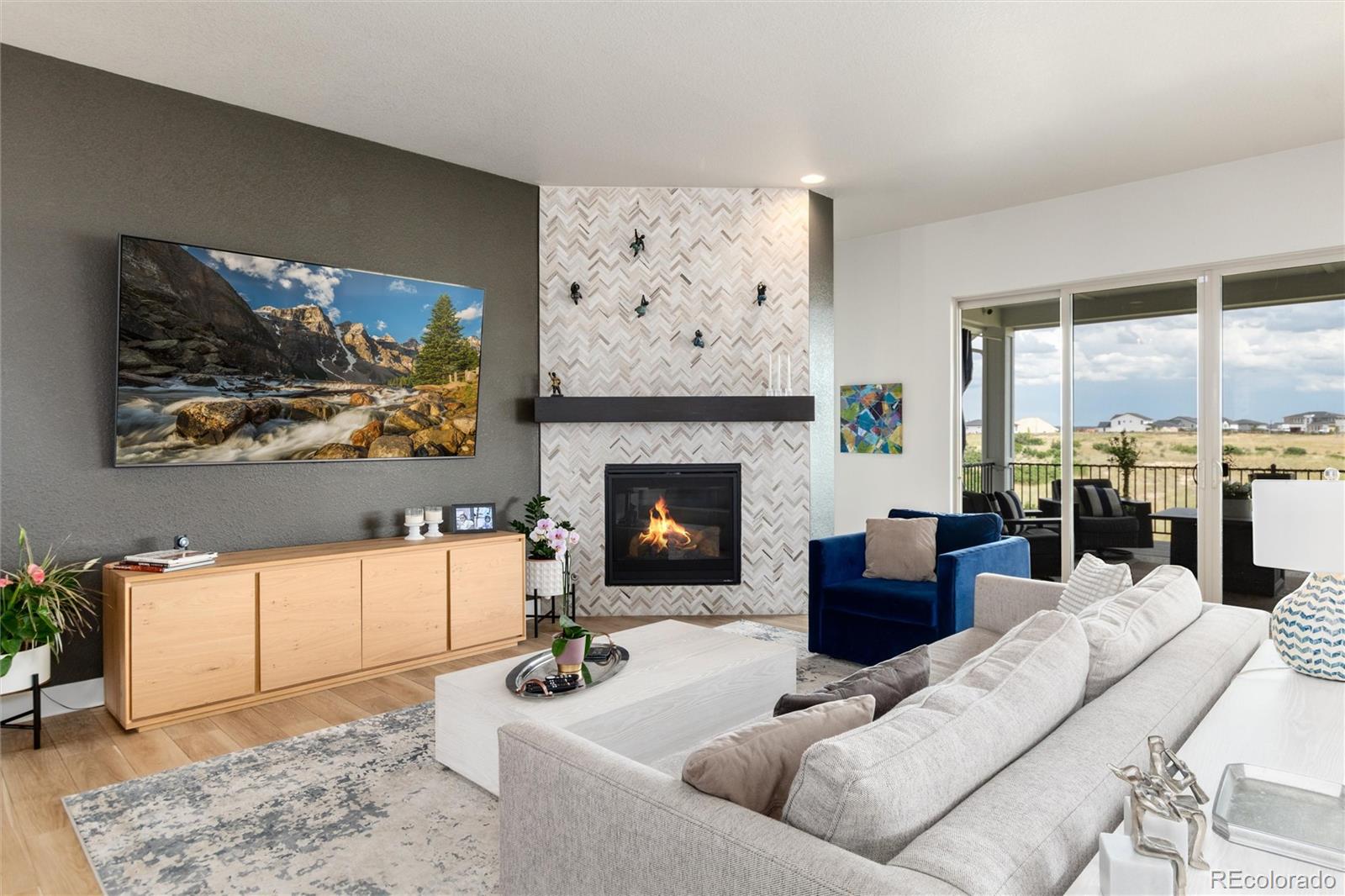 Castle Rock, Colorado, 80108, United States, 5 Bedrooms Bedrooms, ,4 BathroomsBathrooms,Residential,Active,1904162