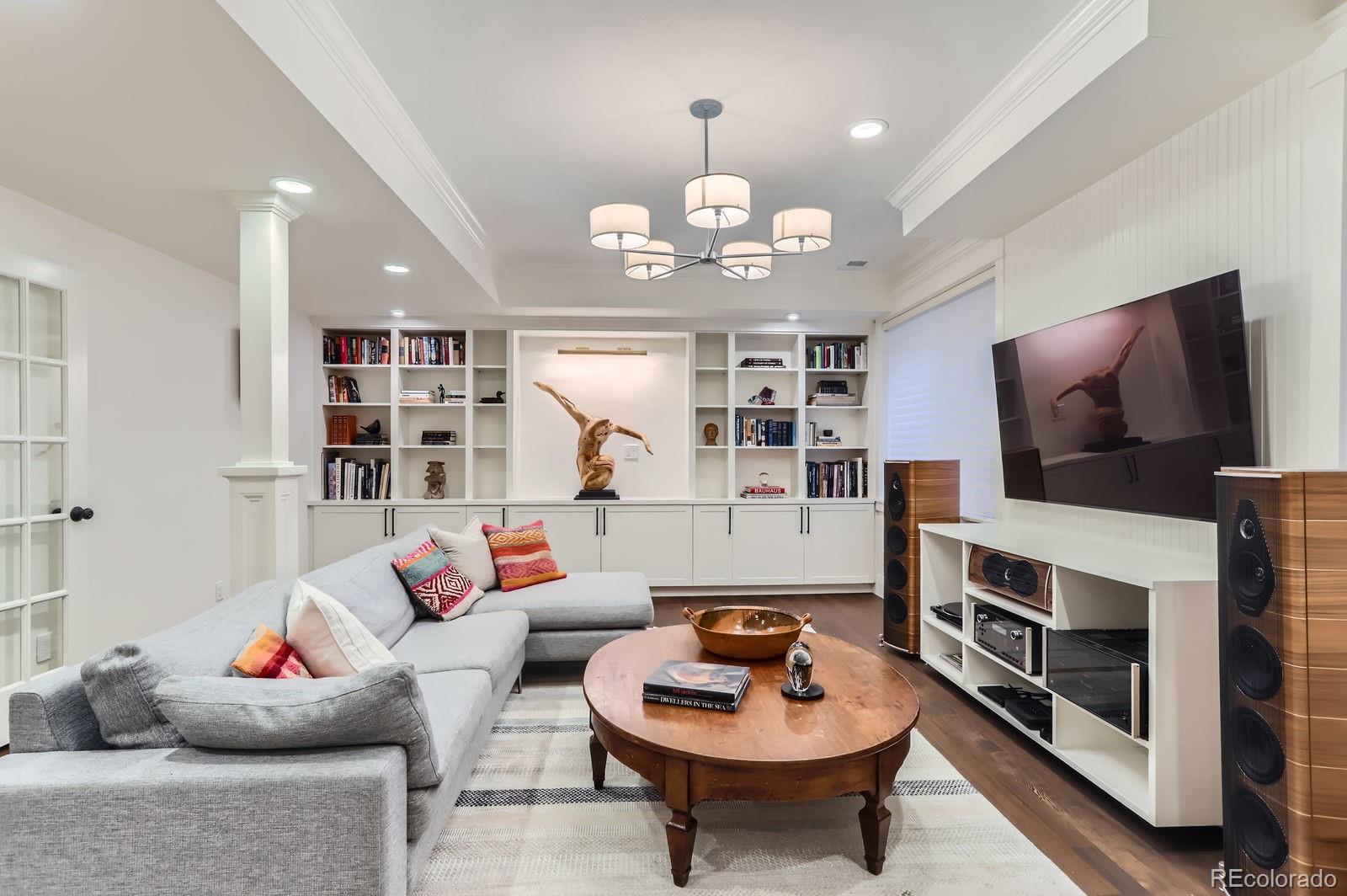 Boulder, Colorado, 80302, United States, 4 Bedrooms Bedrooms, ,5 BathroomsBathrooms,Residential,Active,1953427