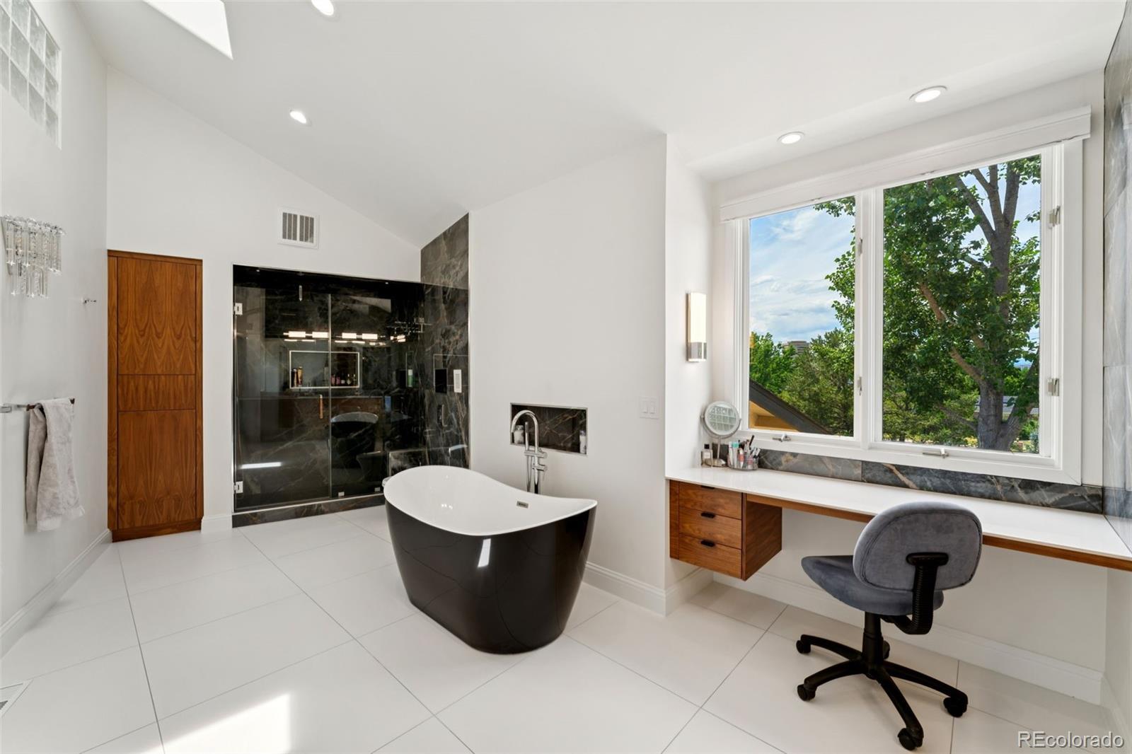 Greenwood Village, Colorado, 80111, United States, 5 Bedrooms Bedrooms, ,5 BathroomsBathrooms,Residential,Active,1907969