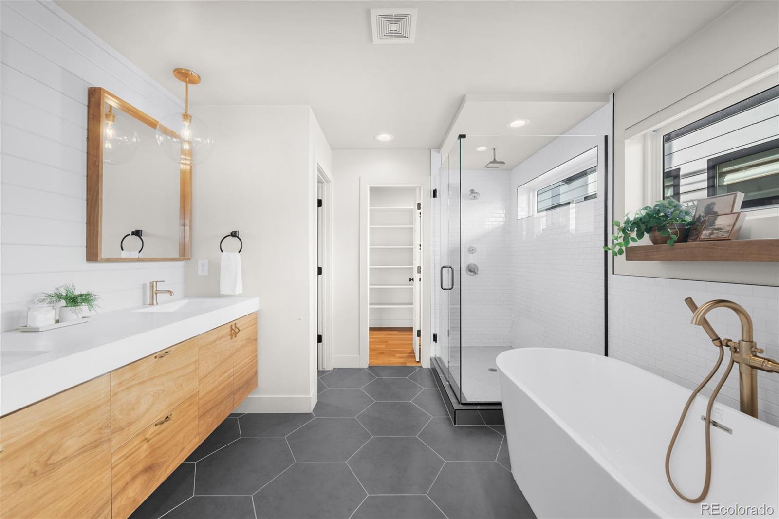 Denver, Colorado, 80211, United States, 3 Bedrooms Bedrooms, ,4 BathroomsBathrooms,Residential,Active,1990682