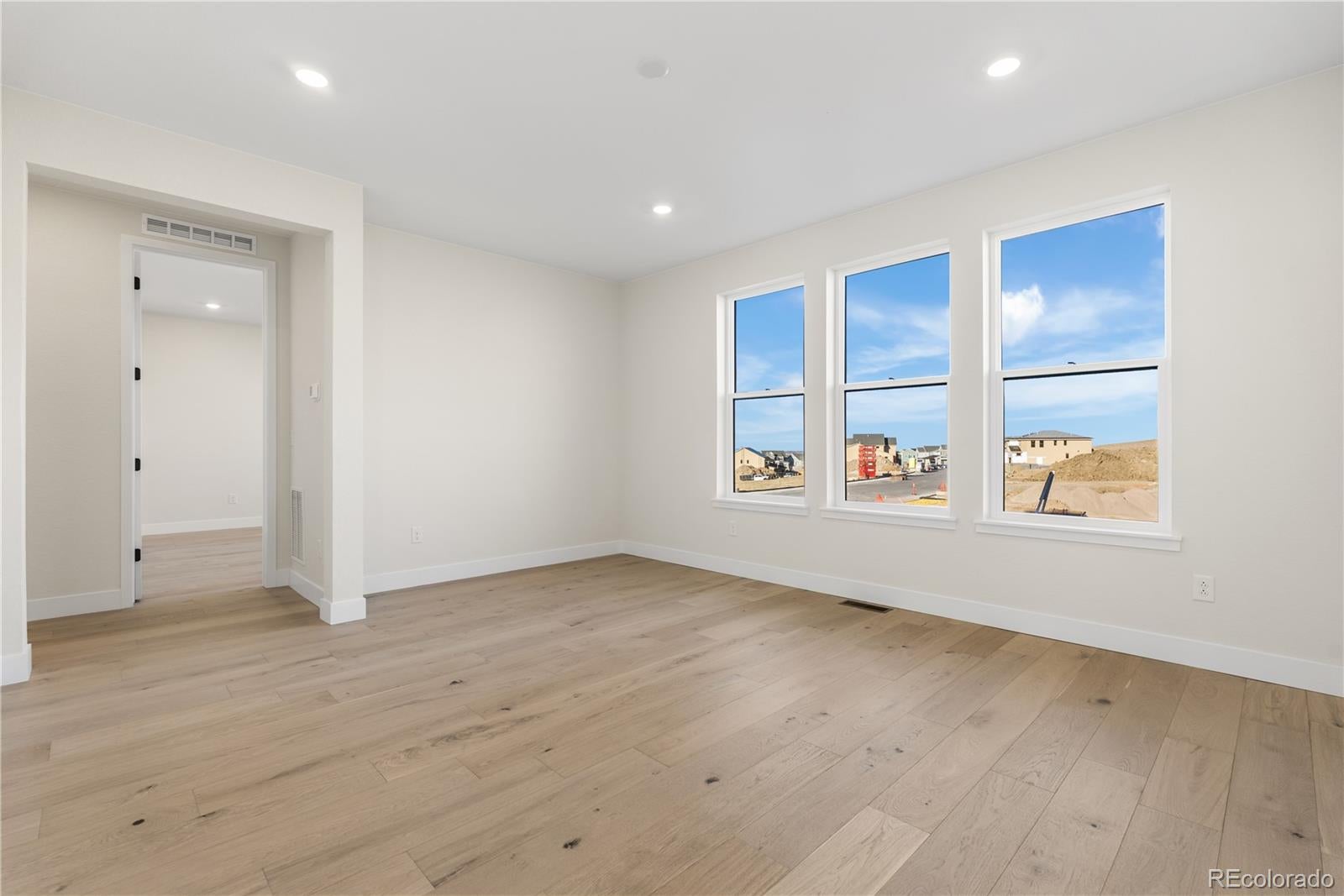 Lone Tree, Colorado, 80134, United States, 6 Bedrooms Bedrooms, ,7 BathroomsBathrooms,Residential,Active,1952989