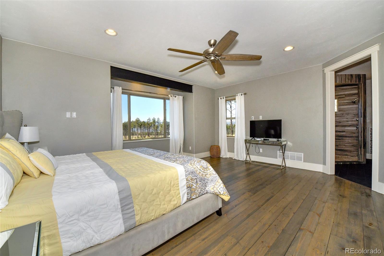Colorado Springs, Colorado, 80908, United States, 7 Bedrooms Bedrooms, ,7 BathroomsBathrooms,Residential,Active,1941384