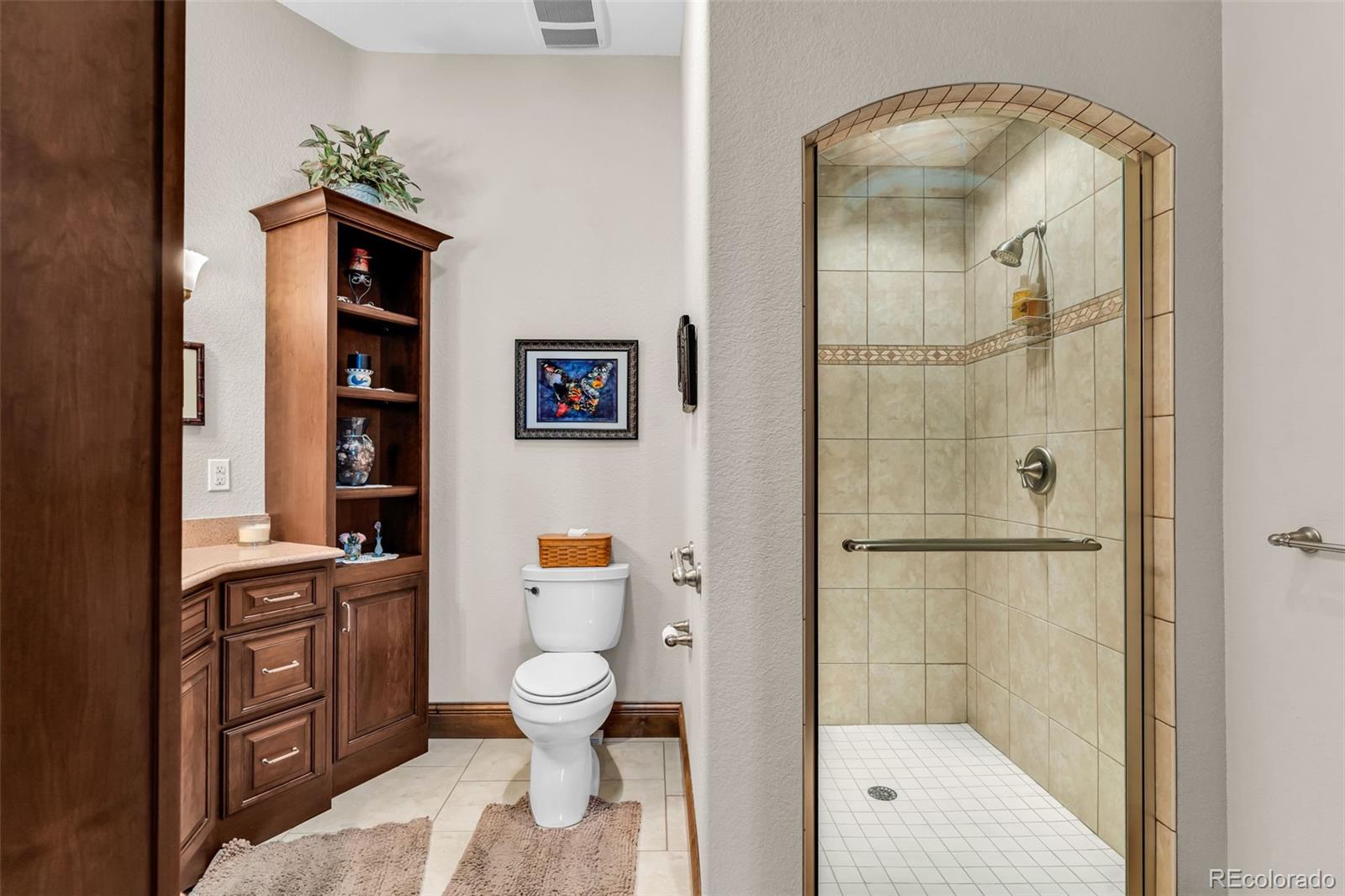 Pueblo, Colorado, 81001, United States, 4 Bedrooms Bedrooms, ,5 BathroomsBathrooms,Residential,Active,2043836