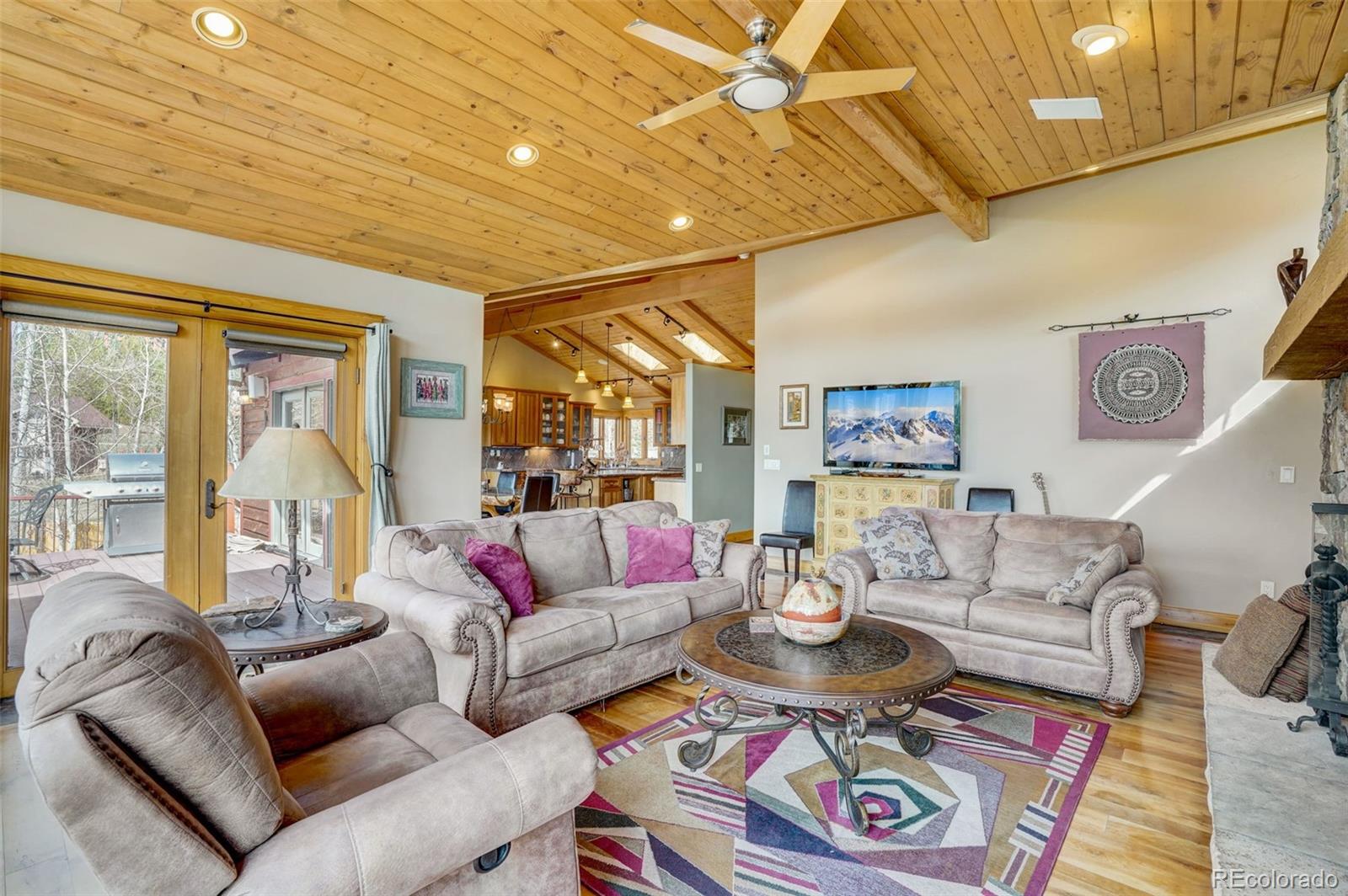 Dillon, Colorado, 80435, United States, ,Residential,Active,2007001