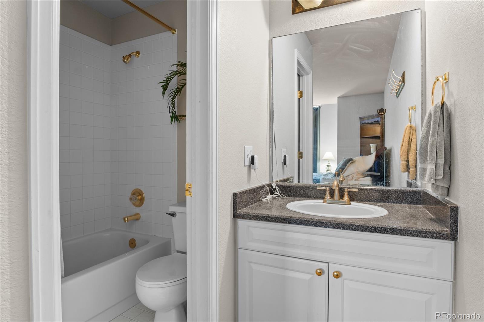 Denver, Colorado, 80228, United States, 5 Bedrooms Bedrooms, ,5 BathroomsBathrooms,Residential,Active,2033418