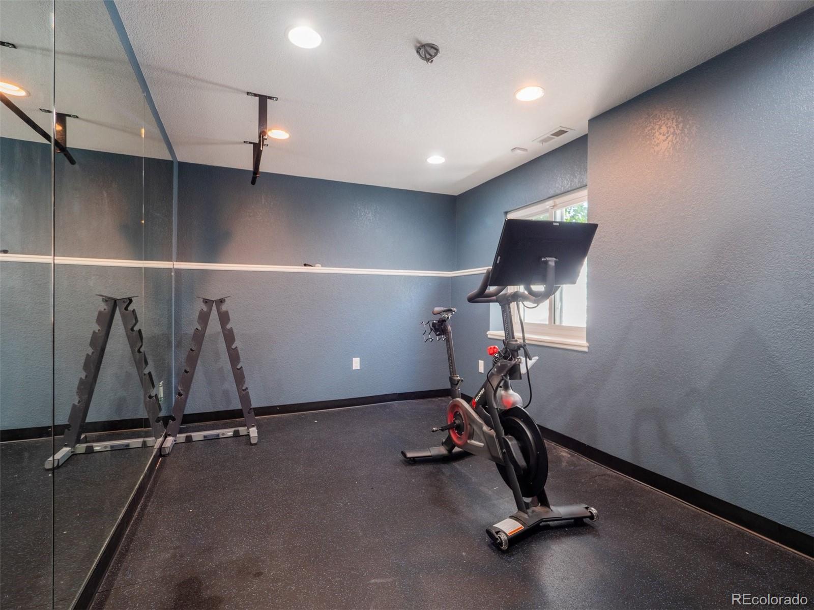 Highlands Ranch, Colorado, 80126, United States, 5 Bedrooms Bedrooms, ,5 BathroomsBathrooms,Residential,Active,1929668