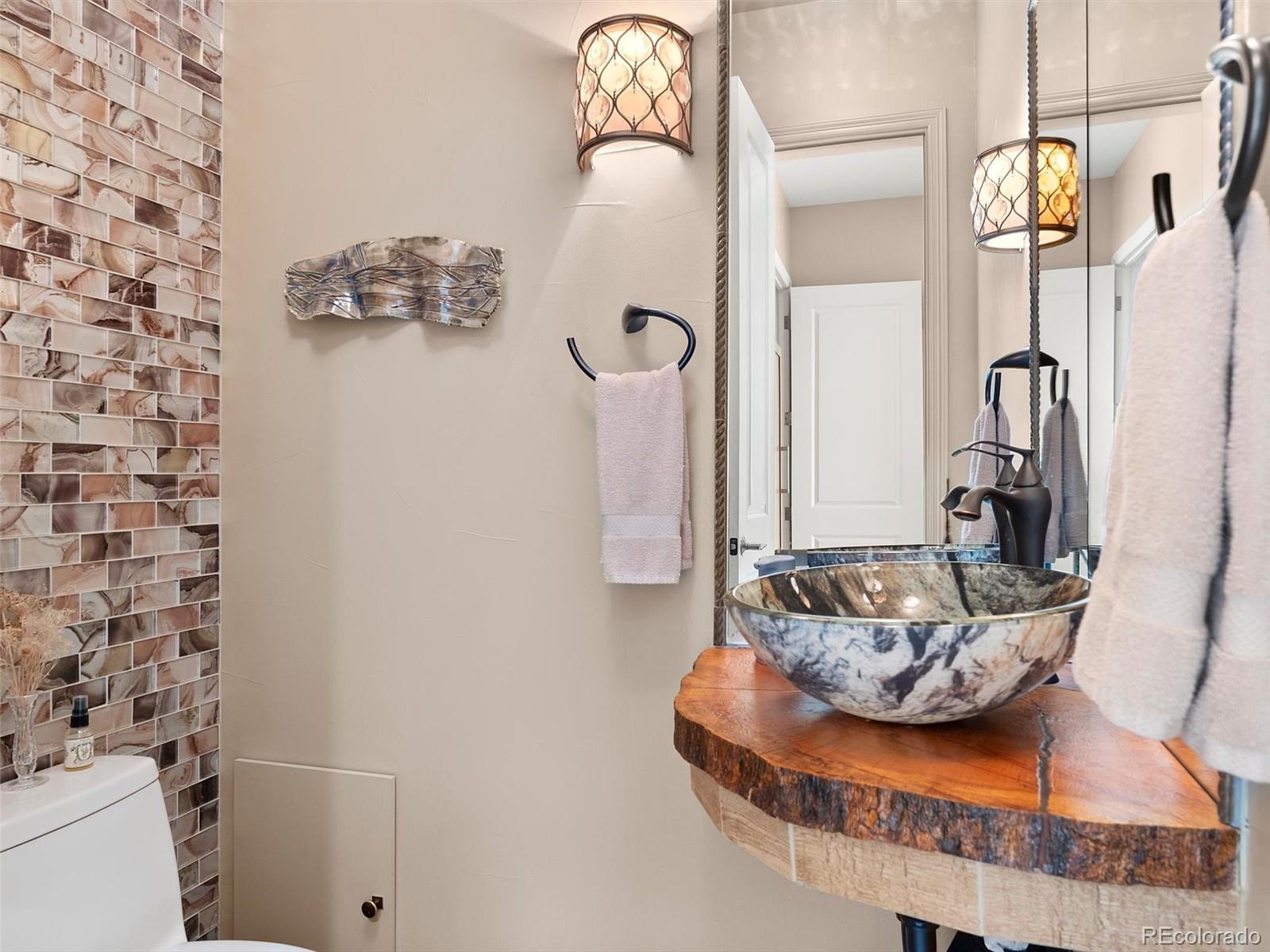 Centennial, Colorado, 80121, United States, 4 Bedrooms Bedrooms, ,4 BathroomsBathrooms,Residential,Active,1972181