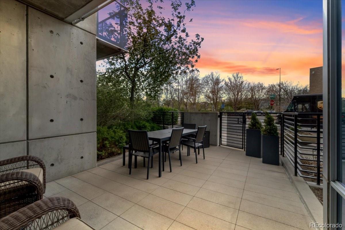 Denver, Colorado, 80202, United States, 3 Bedrooms Bedrooms, ,3 BathroomsBathrooms,Residential,Active,1943795
