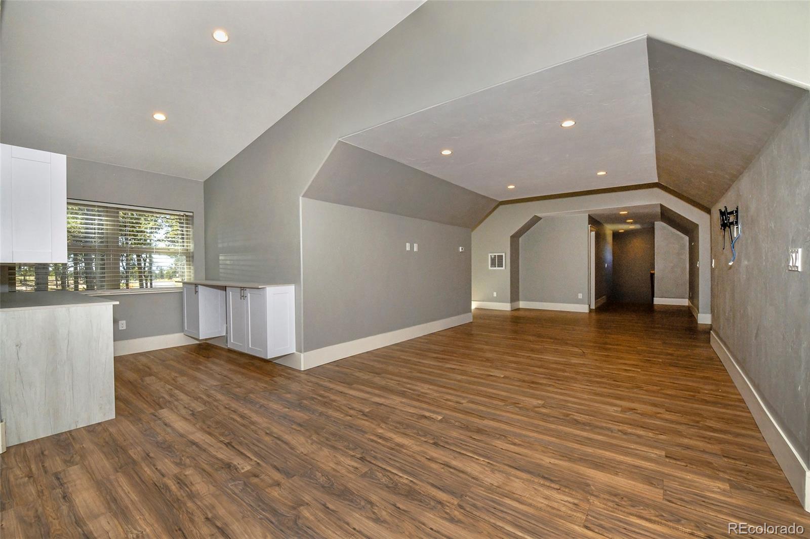 Colorado Springs, Colorado, 80908, United States, 7 Bedrooms Bedrooms, ,7 BathroomsBathrooms,Residential,Active,1941384