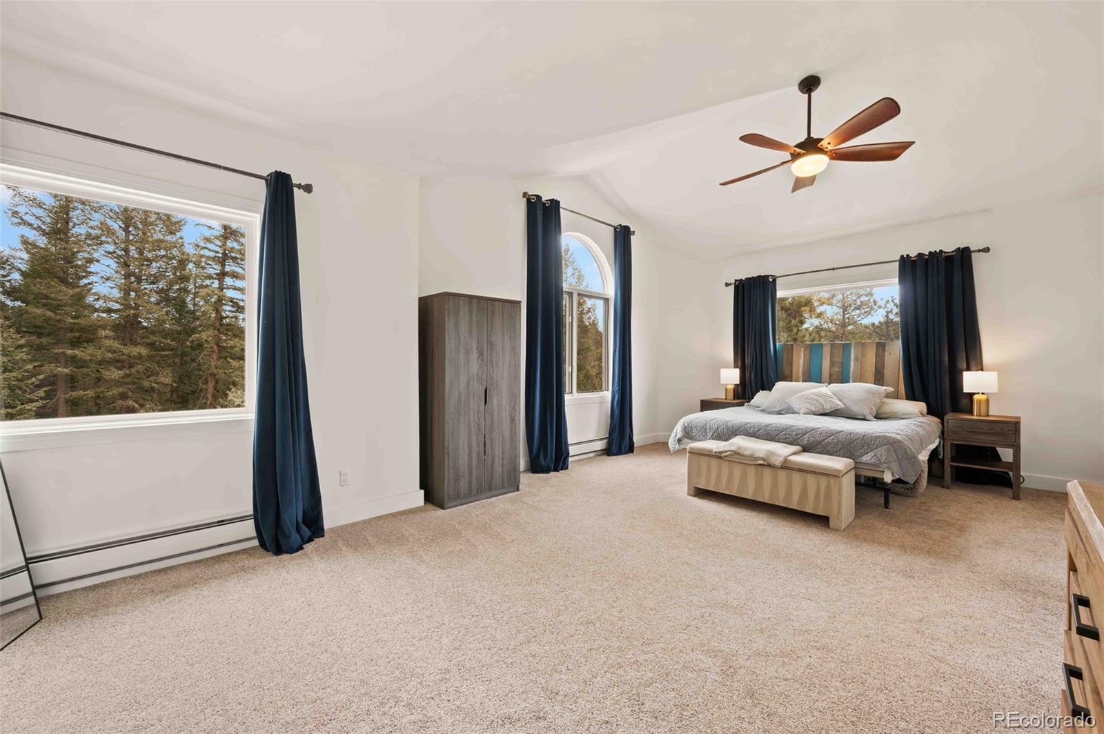 Golden, Colorado, 80401, United States, 4 Bedrooms Bedrooms, ,5 BathroomsBathrooms,Residential,Active,1922327