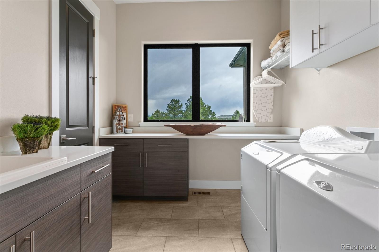 Monument, Colorado, 80132, United States, 6 Bedrooms Bedrooms, ,7 BathroomsBathrooms,Residential,Active,1992260