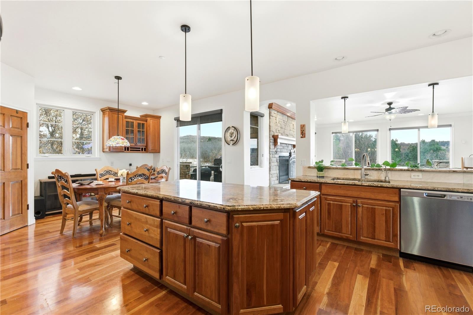 Castle Rock, Colorado, 80104, United States, 4 Bedrooms Bedrooms, ,4 BathroomsBathrooms,Residential,Active,2006935