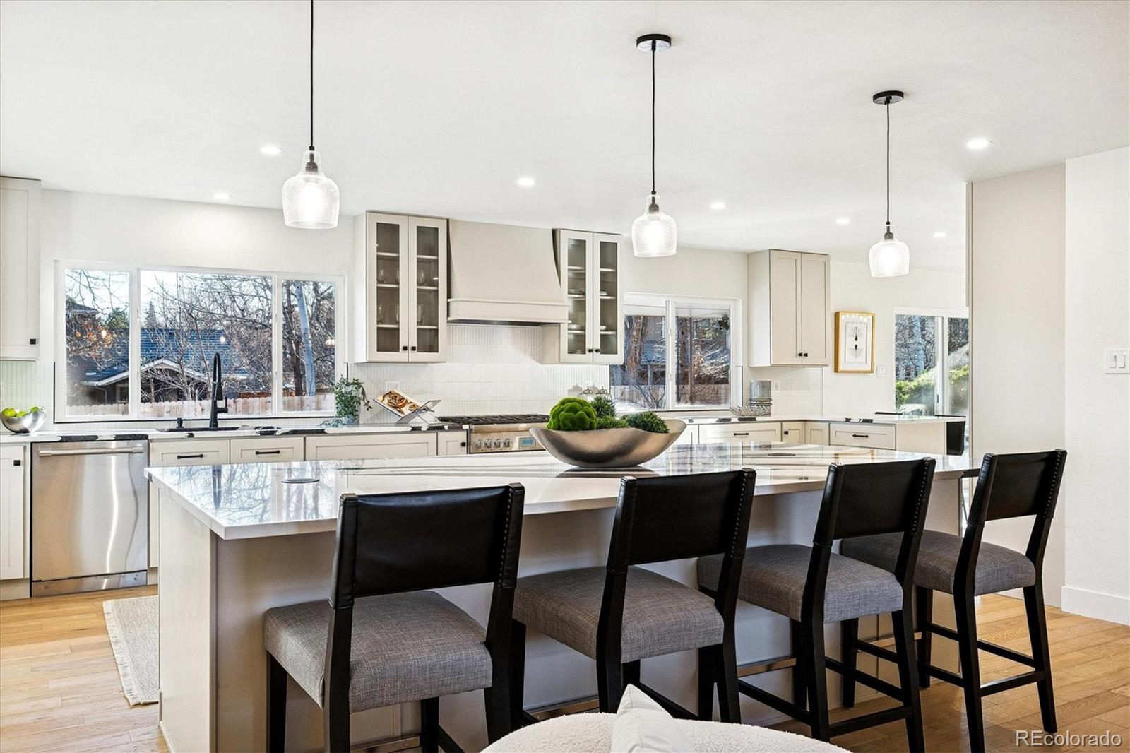 Denver, Colorado, 80237, United States, 5 Bedrooms Bedrooms, ,4 BathroomsBathrooms,Residential,Active,2008256