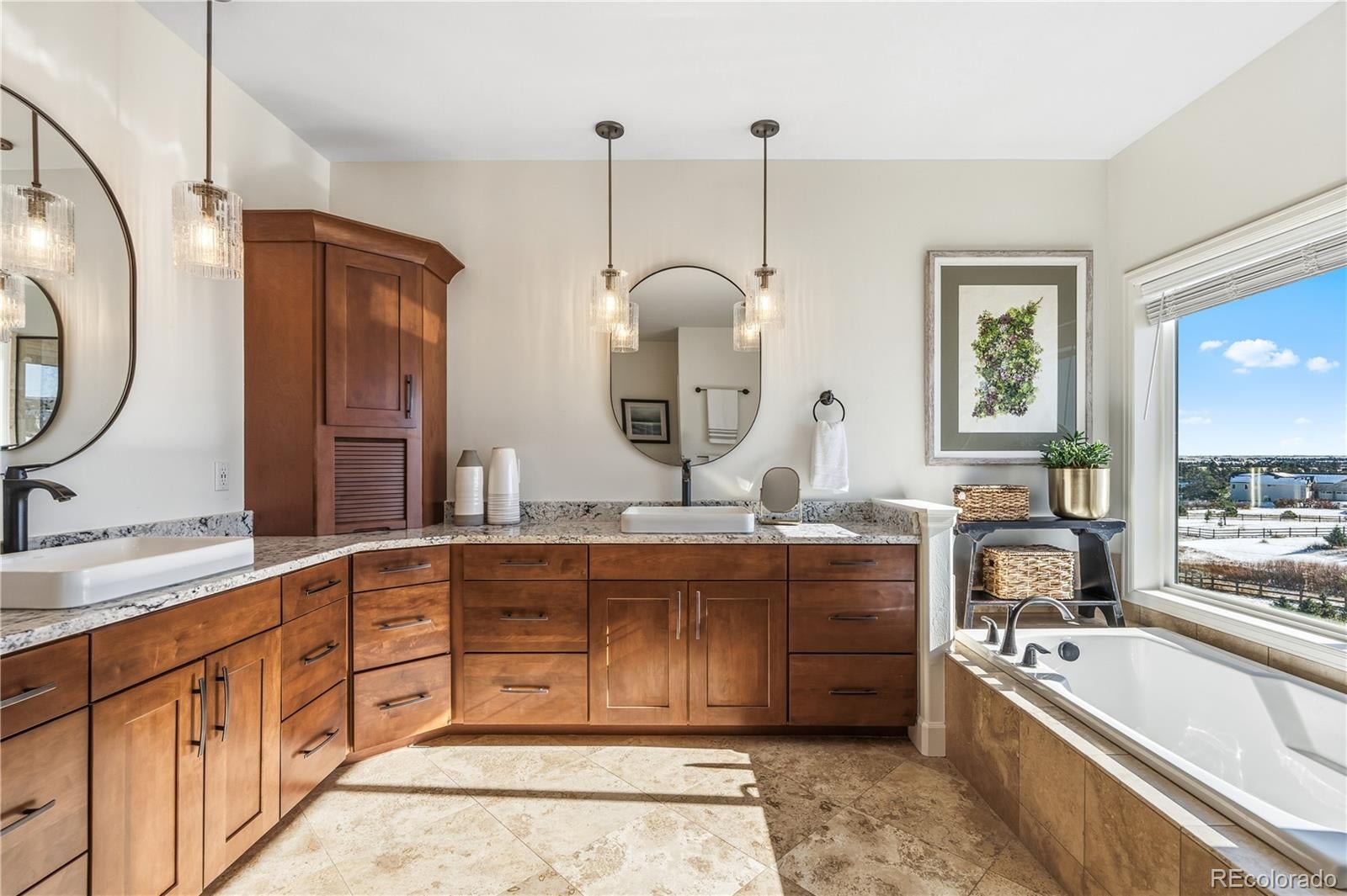 Castle Rock, Colorado, 80104, United States, 5 Bedrooms Bedrooms, ,5 BathroomsBathrooms,Residential,Active,2010186