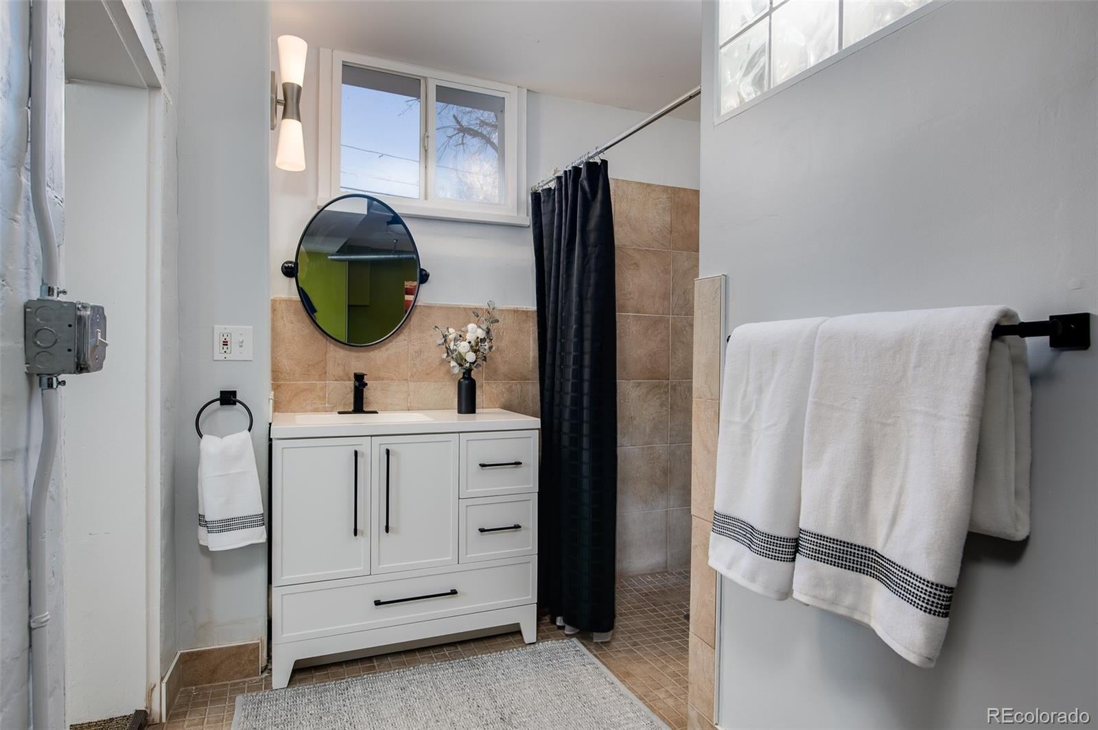Denver, Colorado, 80206, United States, 6 Bedrooms Bedrooms, ,3 BathroomsBathrooms,Residential,Active,1798154