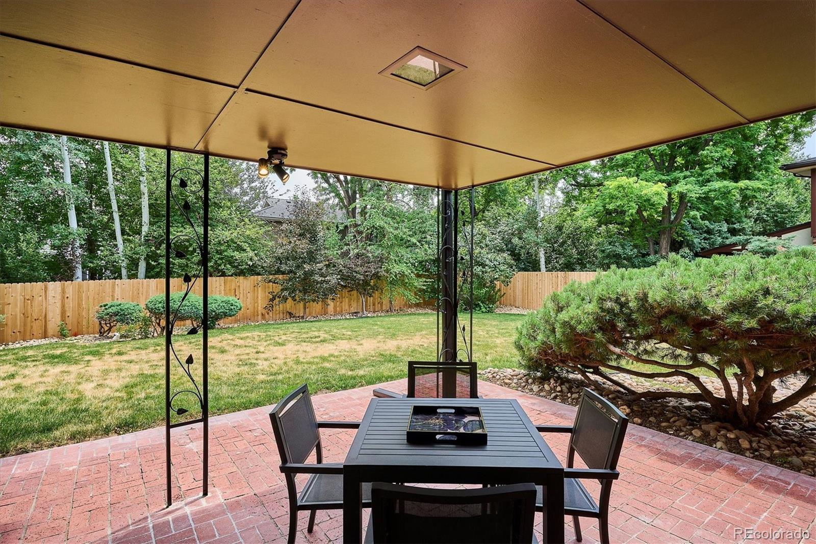 Denver, Colorado, 80237, United States, ,4 BathroomsBathrooms,Residential,Active,1894229